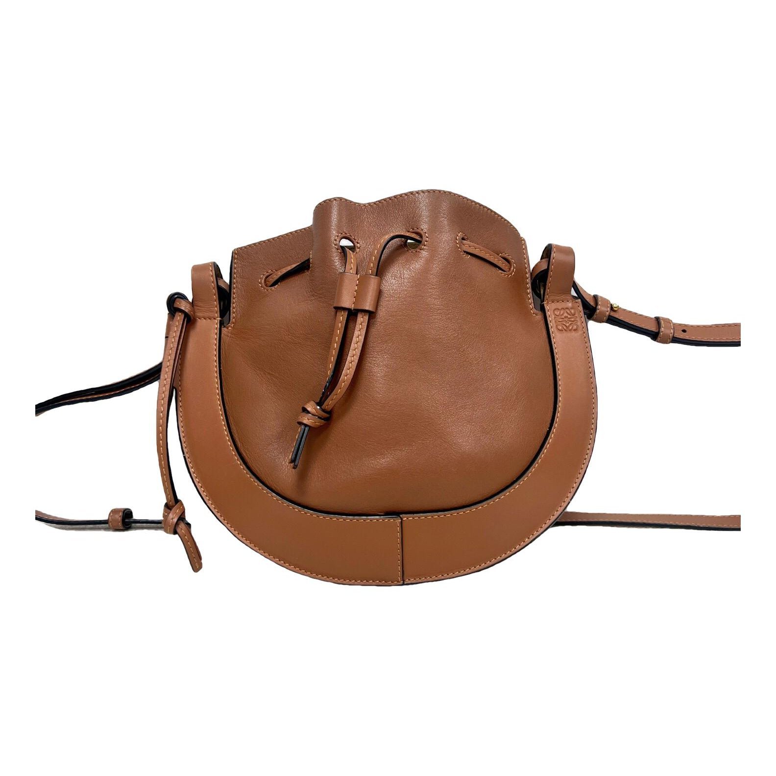 Gate Top Handle leather handbag