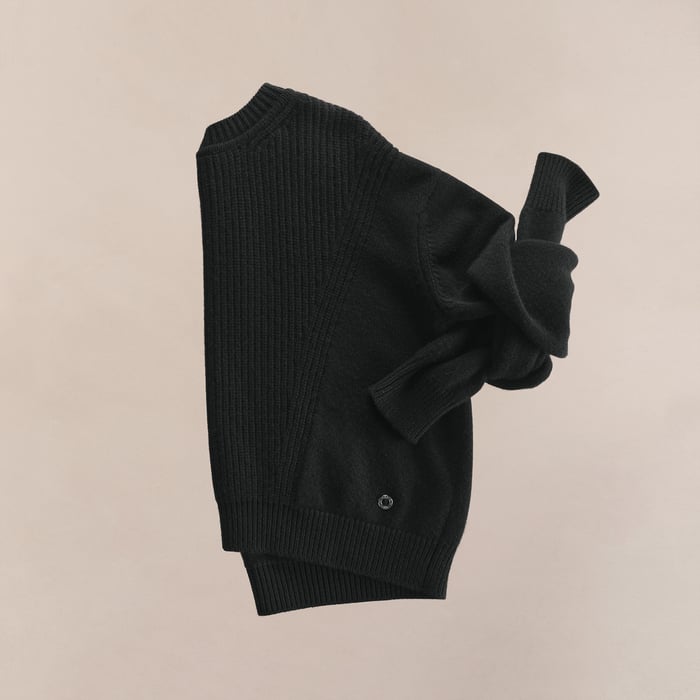 Noir Cashmere Long-sleeve Sweater