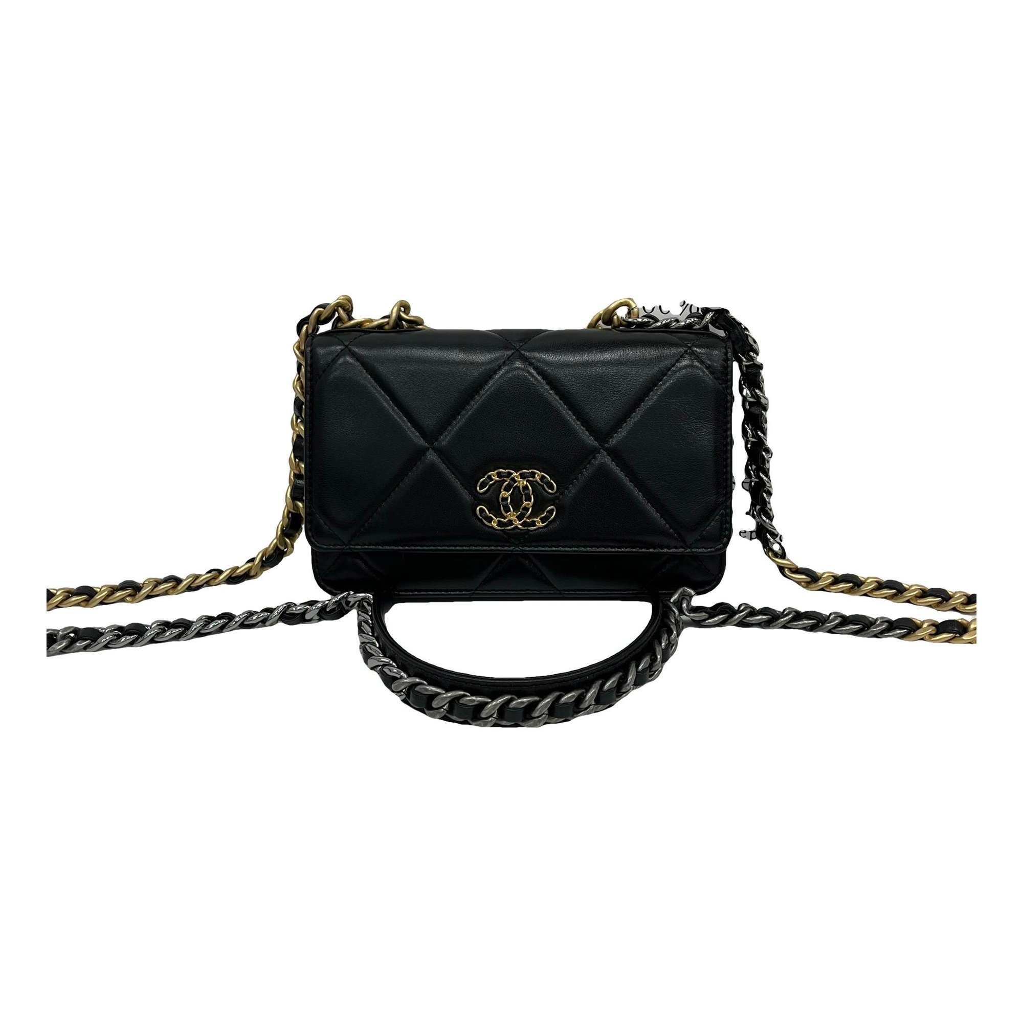 Wallet On Chain Chanel 19 leather handbag