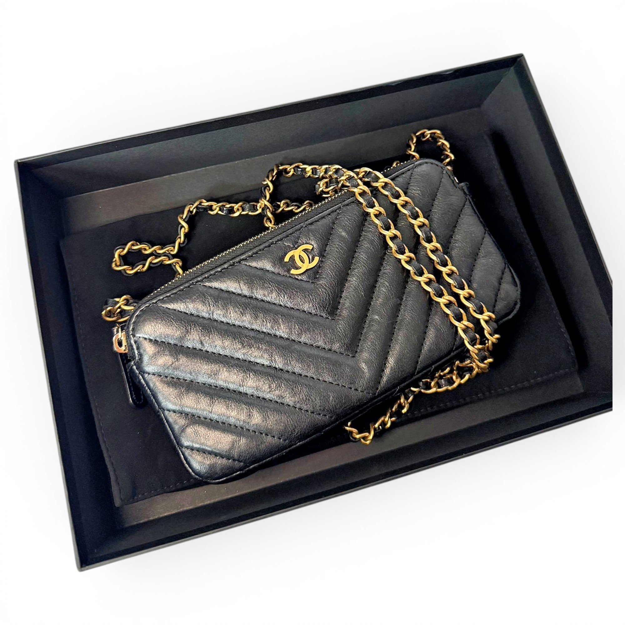 Chanel Leather crossbody bag