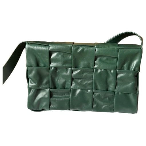 Cassette leather crossbody bag