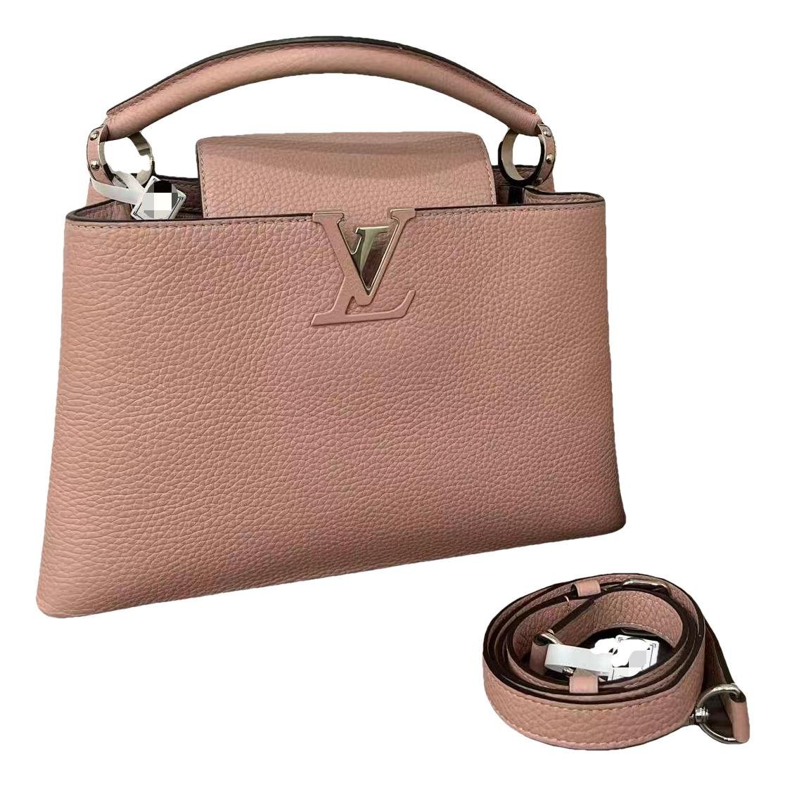 Capucines leather handbag