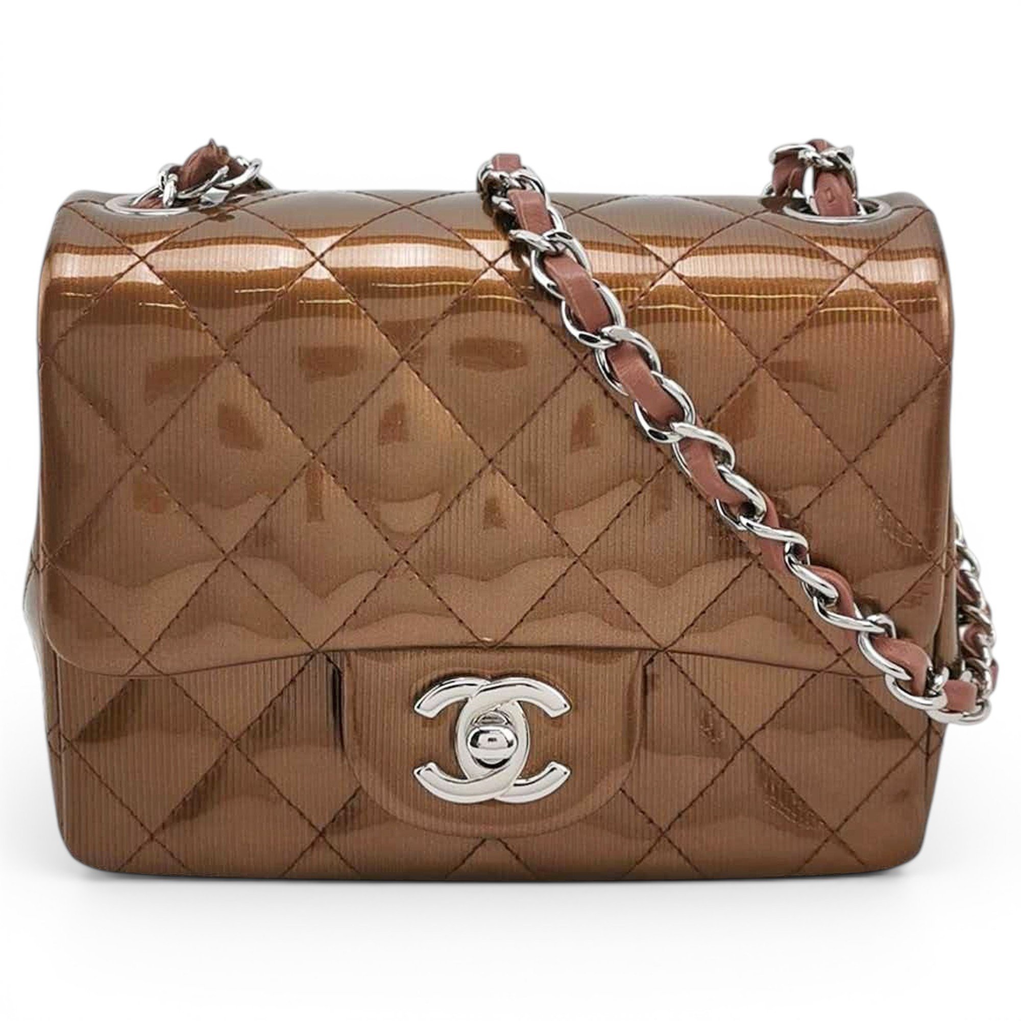 Timeless/Classique patent leather crossbody bag