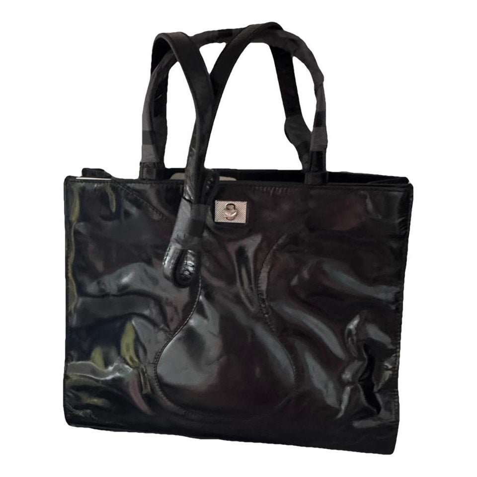 Patent leather crossbody bag