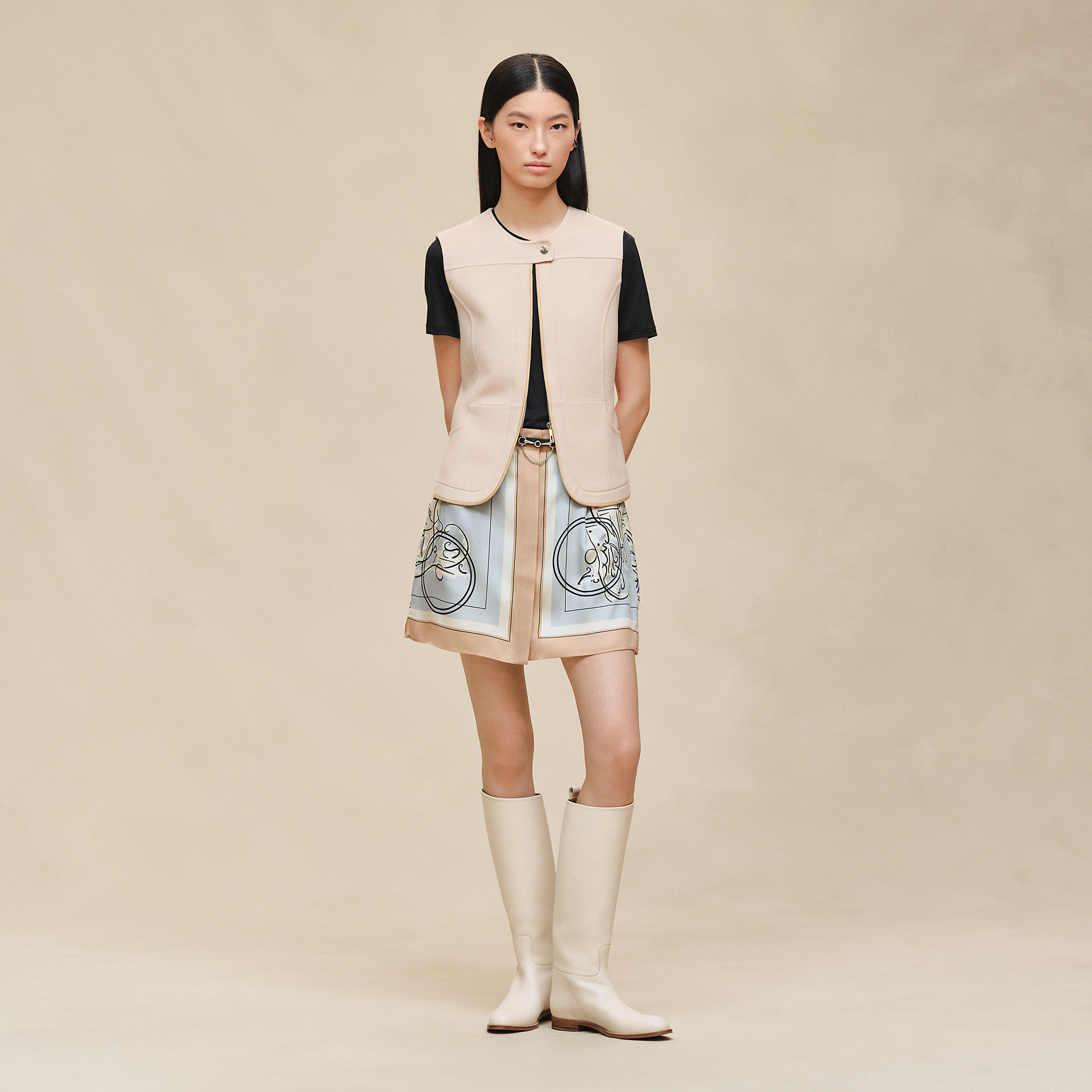 Equestrian short vest