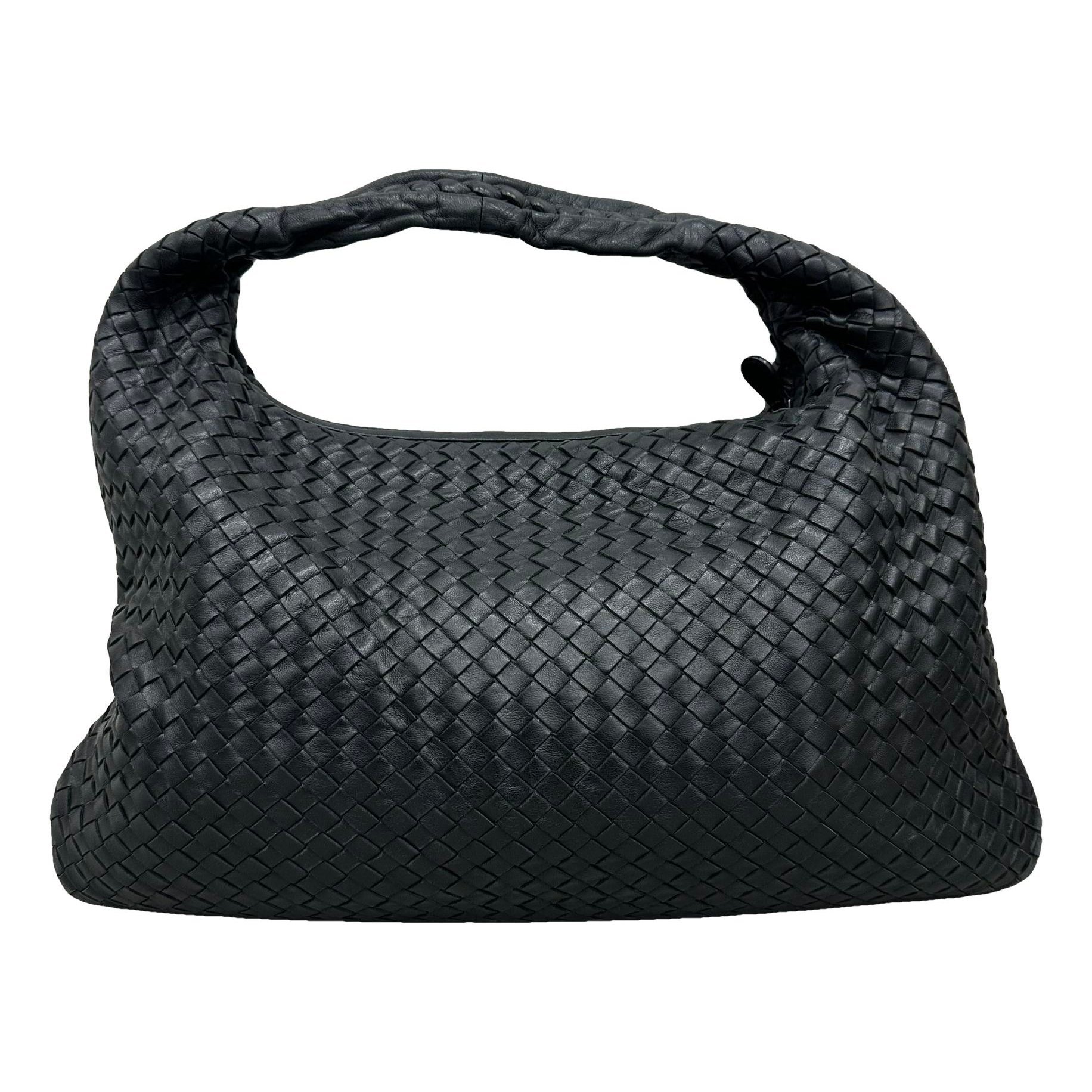 Veneta leather handbag