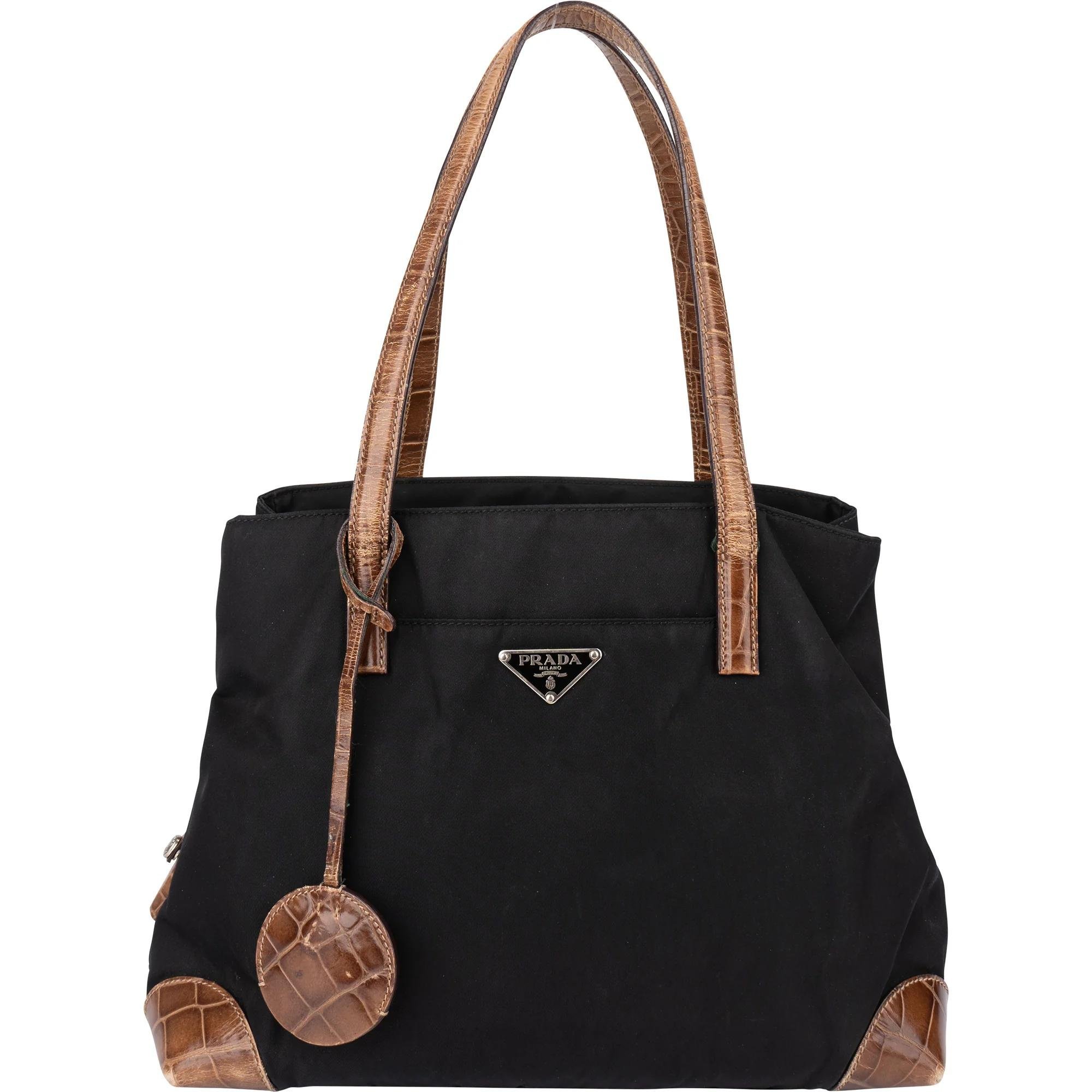 Triangle handbag