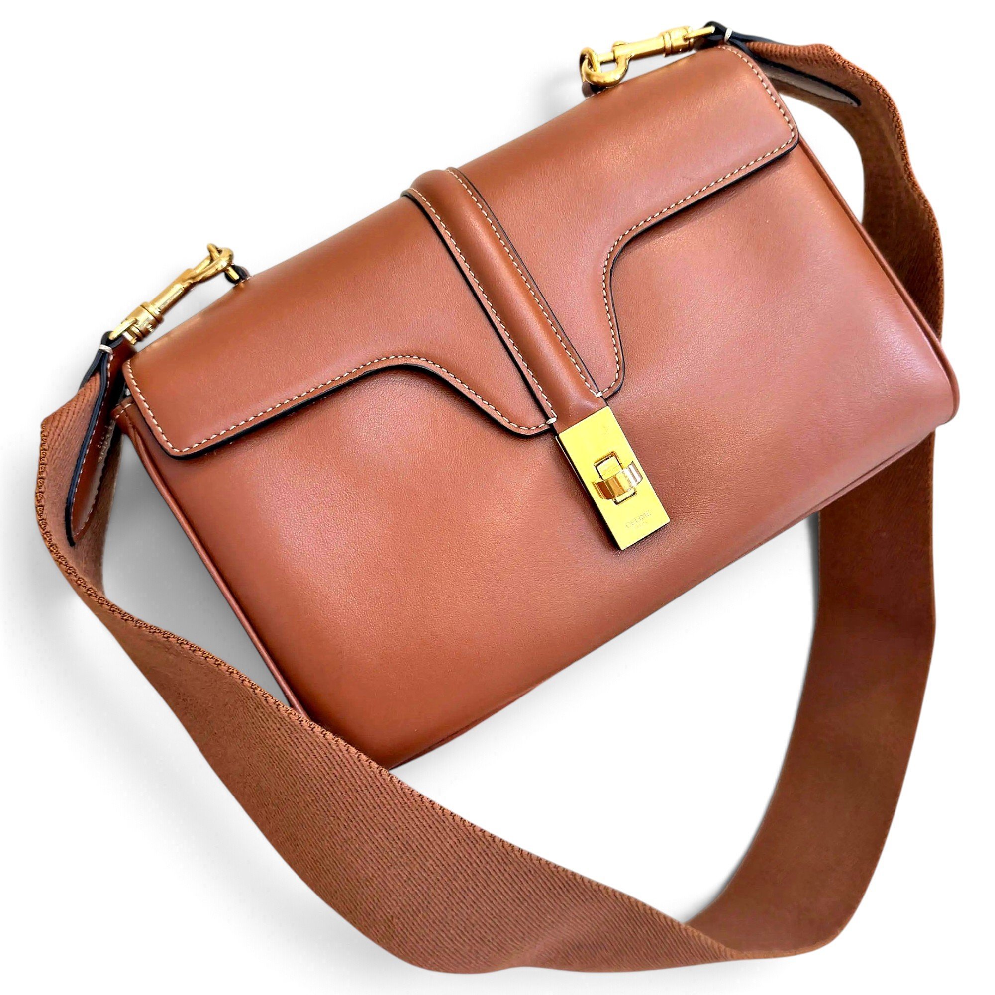 Sac 16 leather handbag