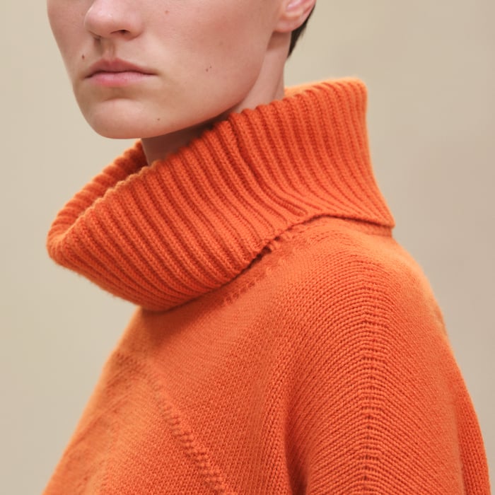 Cashmere "H Lift" Long-sleeve Sweater
