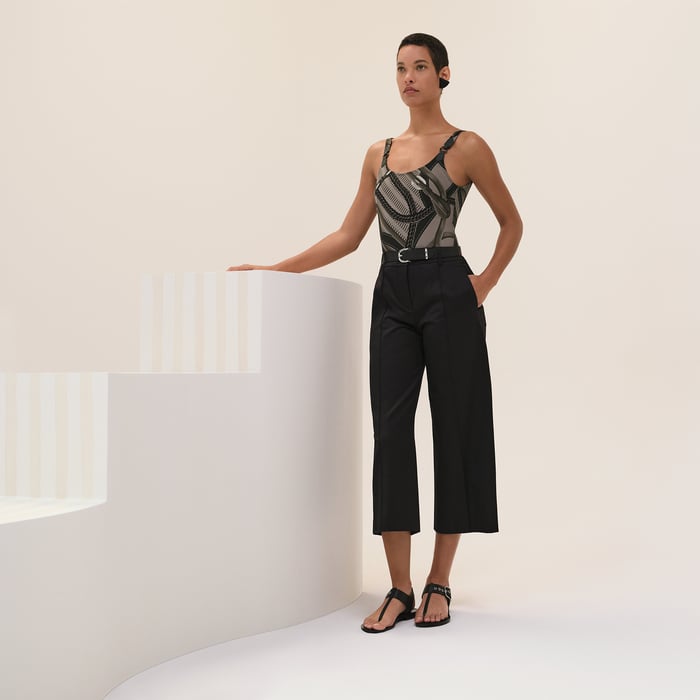 Noir Cropped Pants
