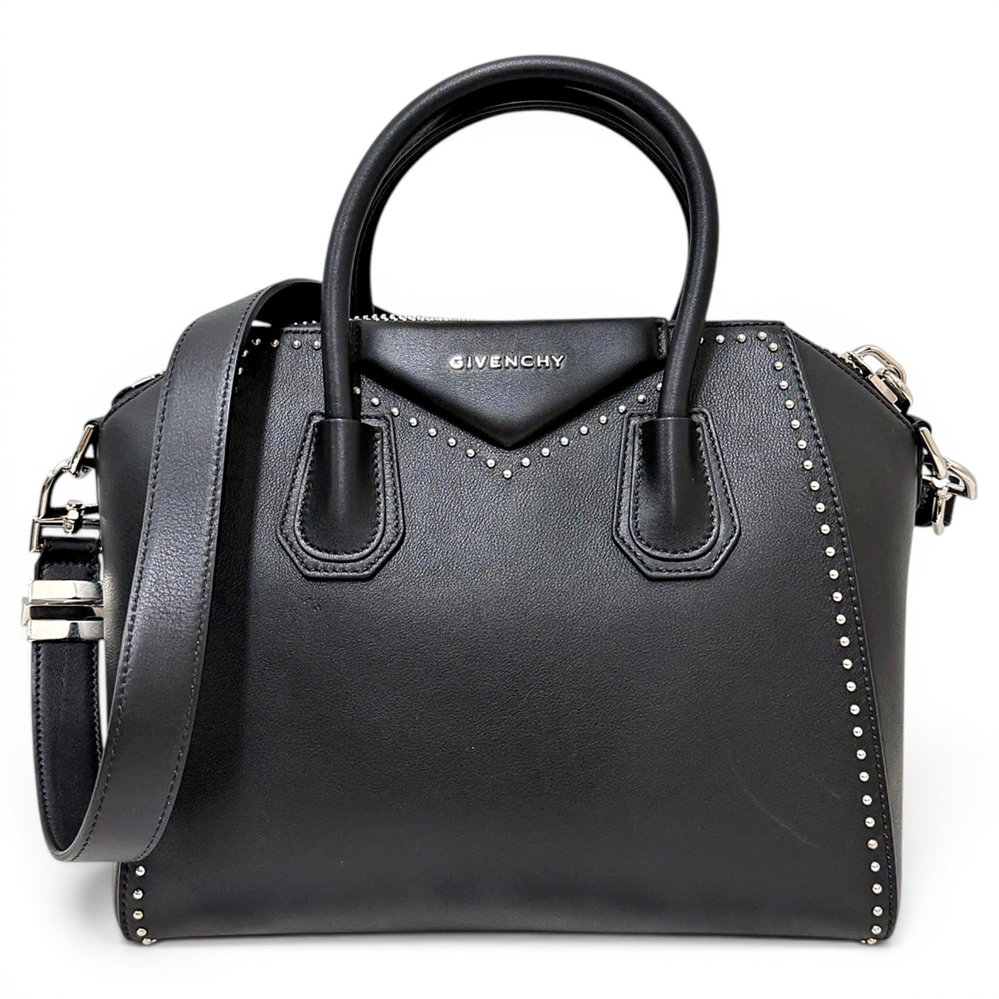 Antigona leather crossbody bag