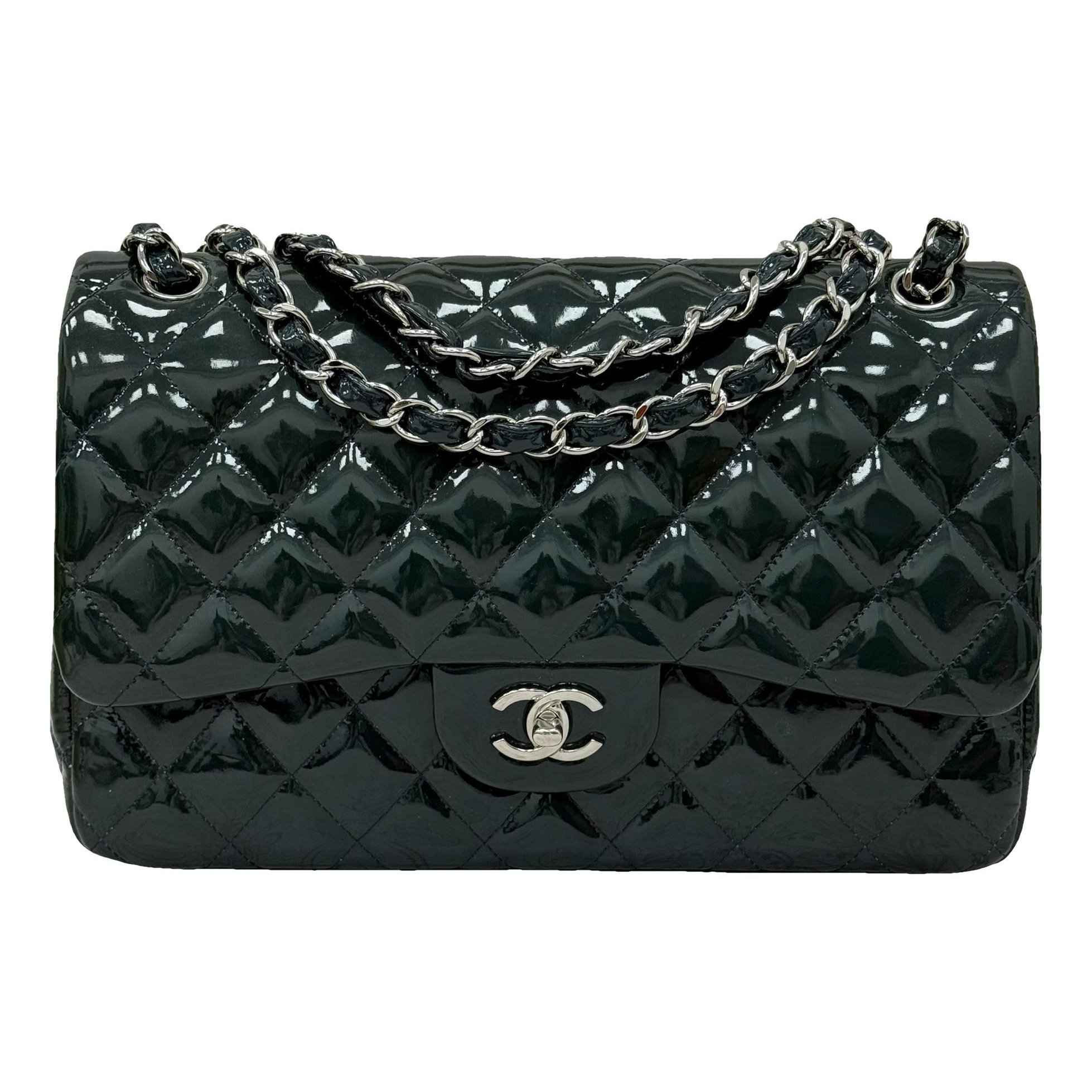 Timeless/Classique patent leather handbag