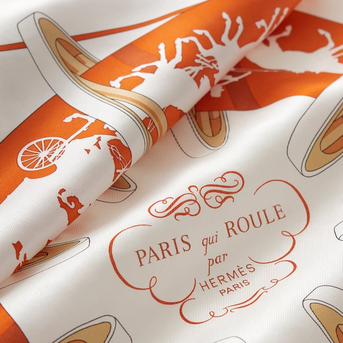 Hermès カレ 70 《車輪でめぐるパリ》 白/ルイユ/キャラメル | BagUSeek
