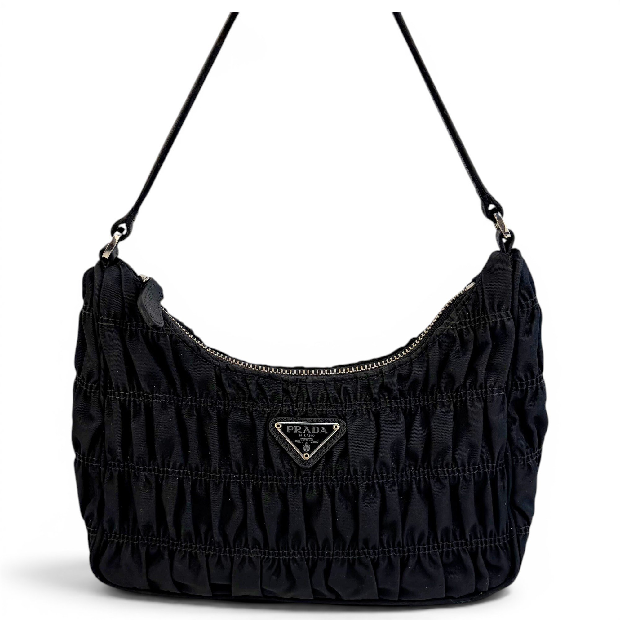 Re-Edition 2000 handbag