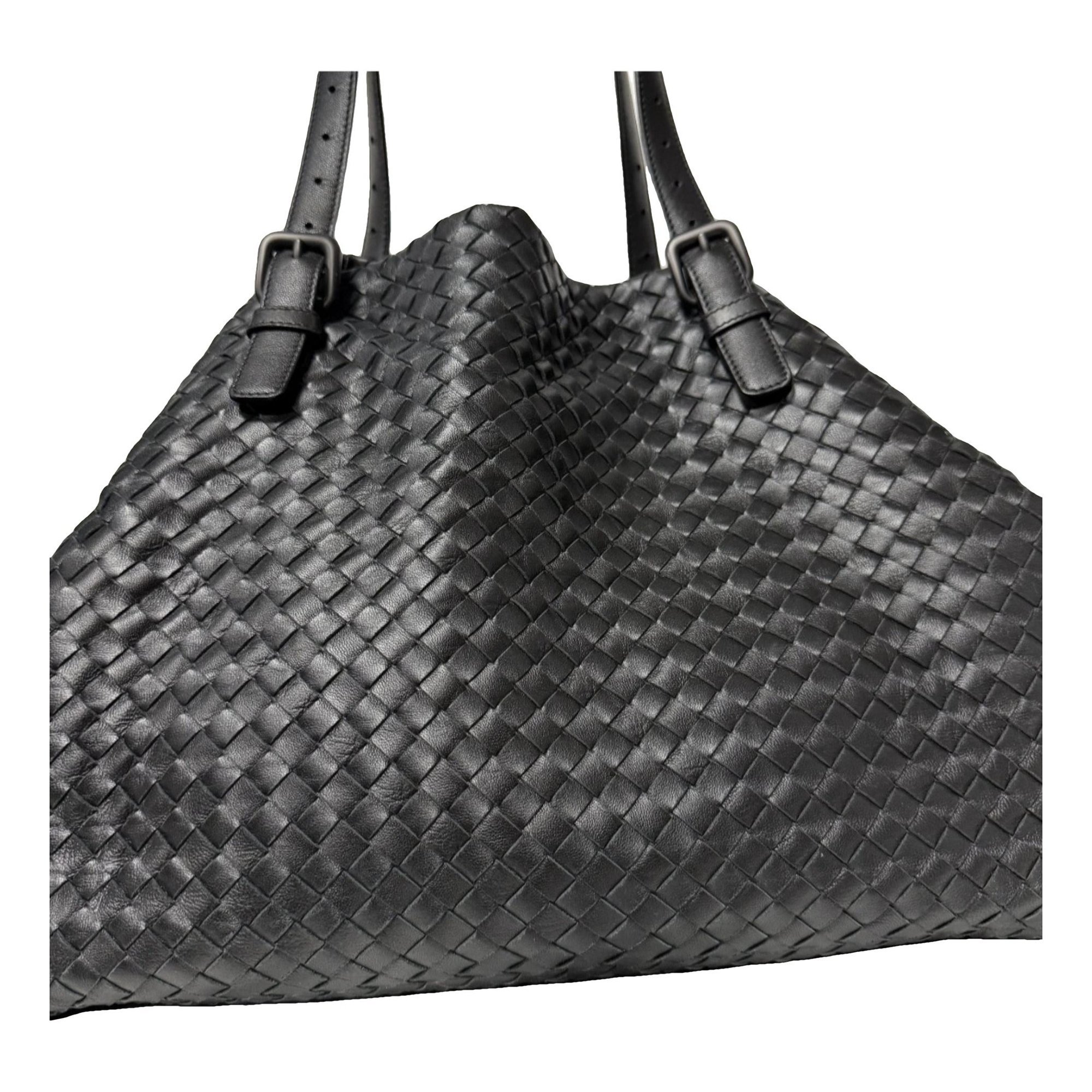 Fourre-Tout leather handbag