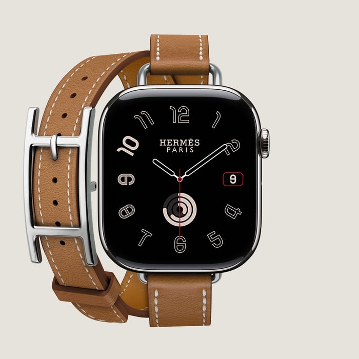 Gold Apple Watch Hermès ドゥブルトゥール 《アピ/アトラージュ》 42 MM