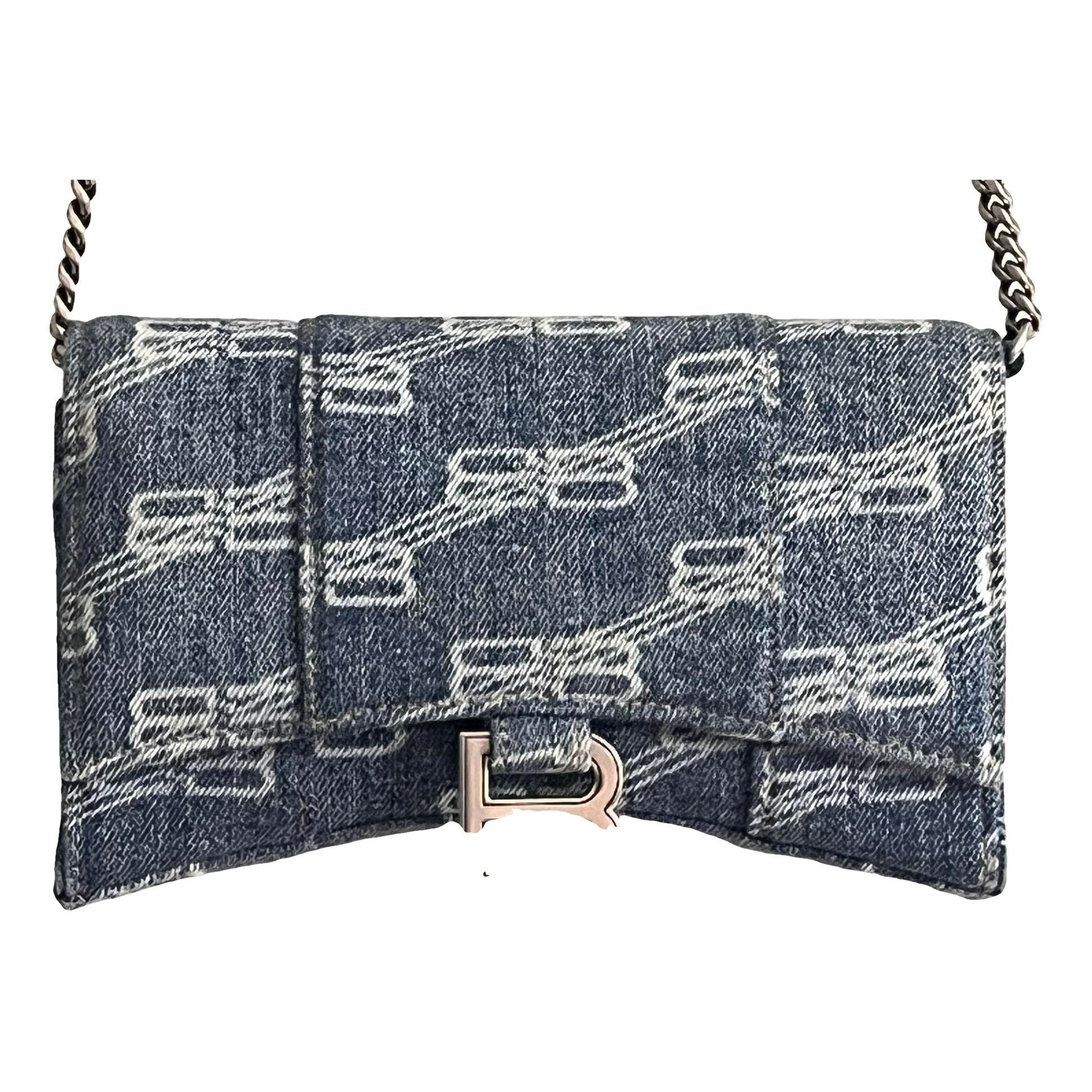 Downtown Chain crossbody bag