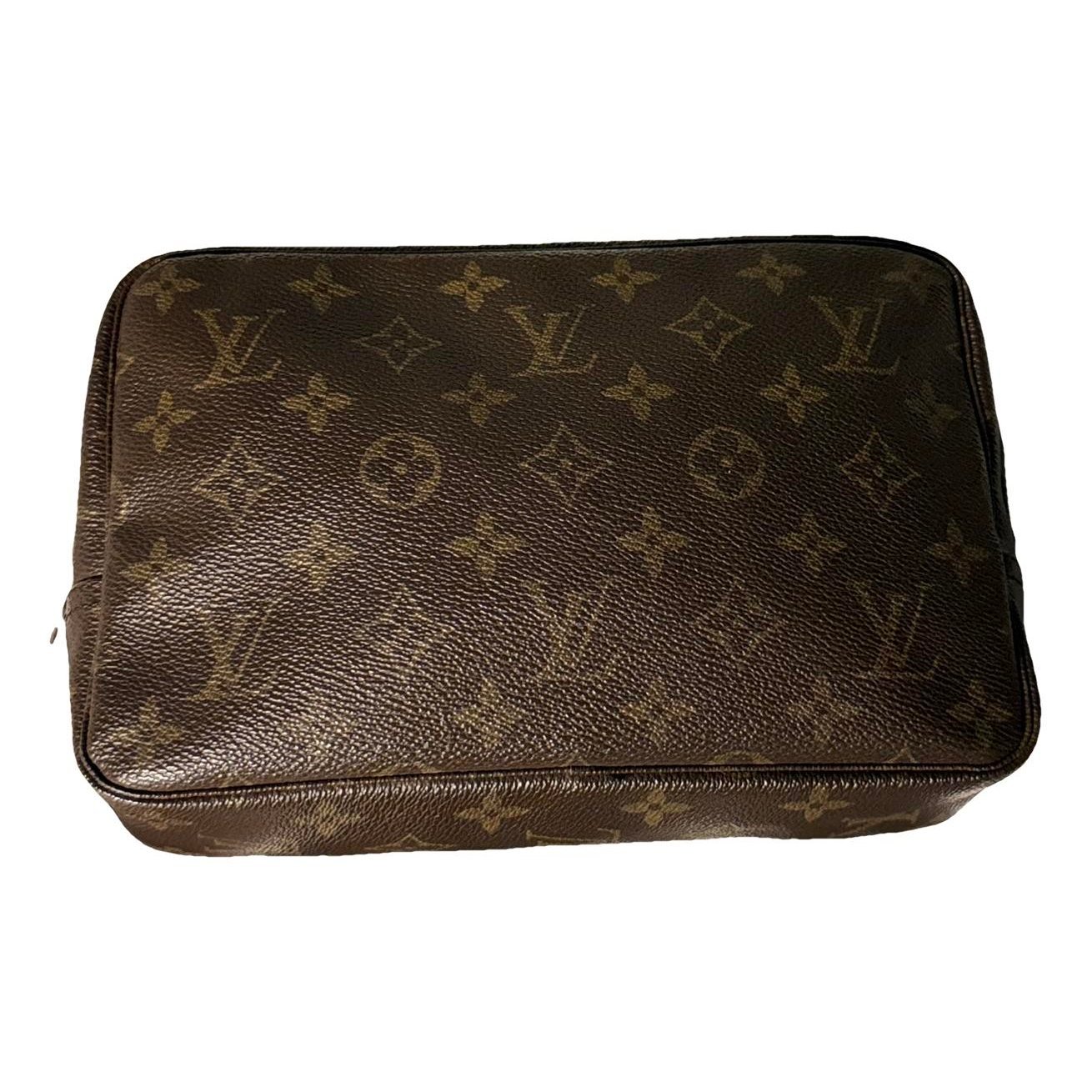 Leather clutch bag