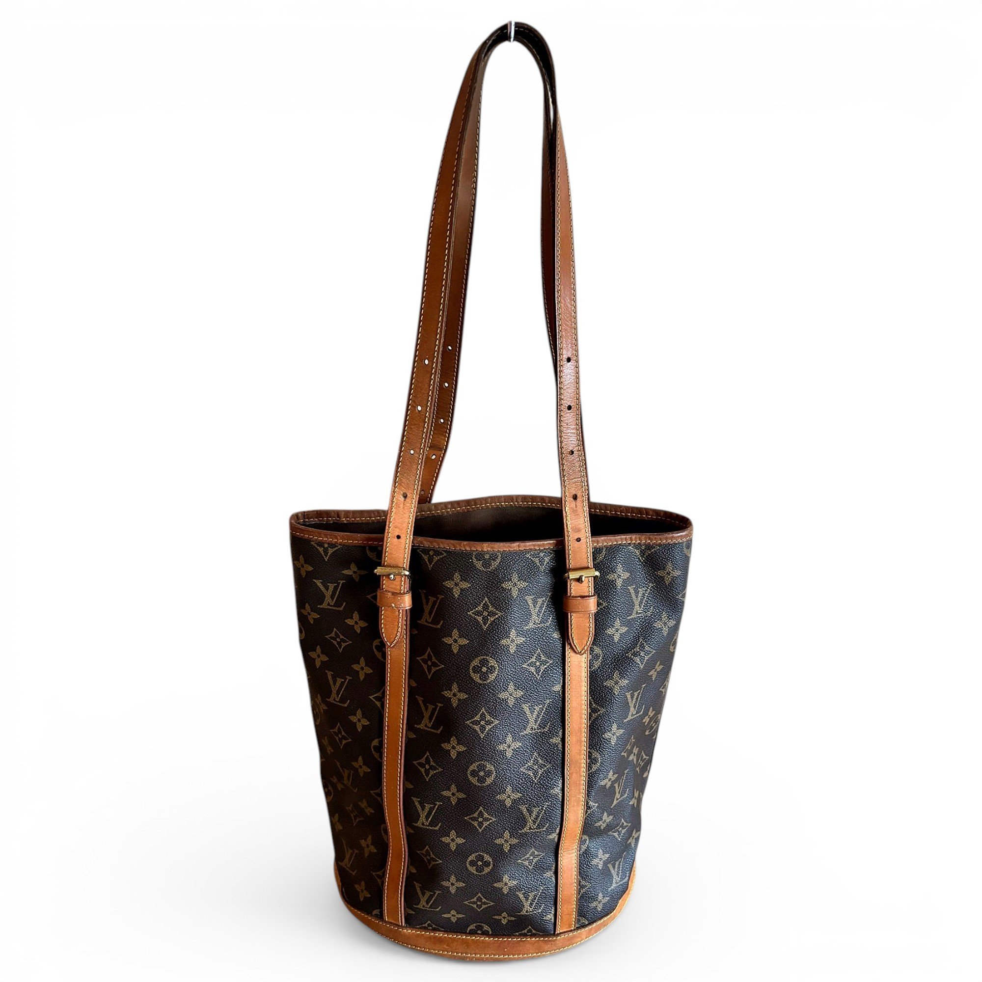 Bucket leather handbag