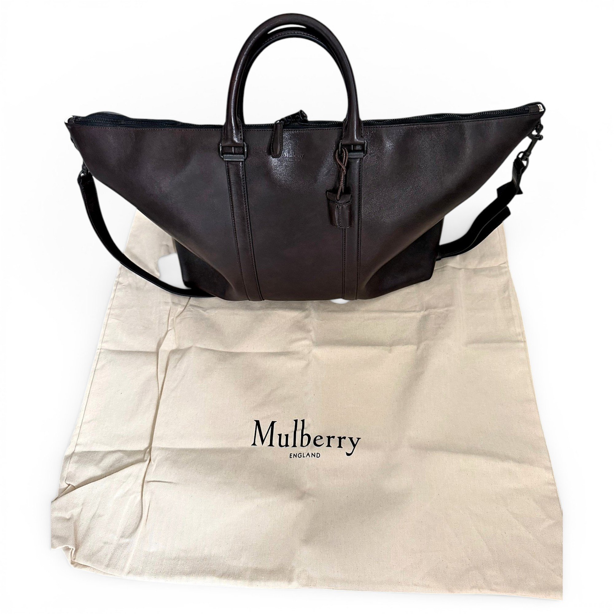 Leather travel bag