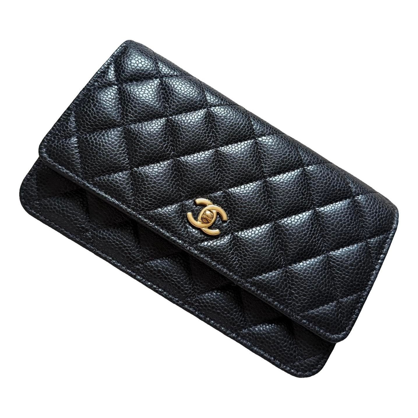 Wallet On Chain Timeless/Classique leather crossbody bag