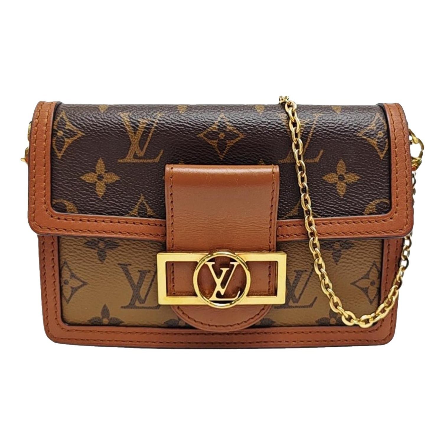 Dauphine leather handbag