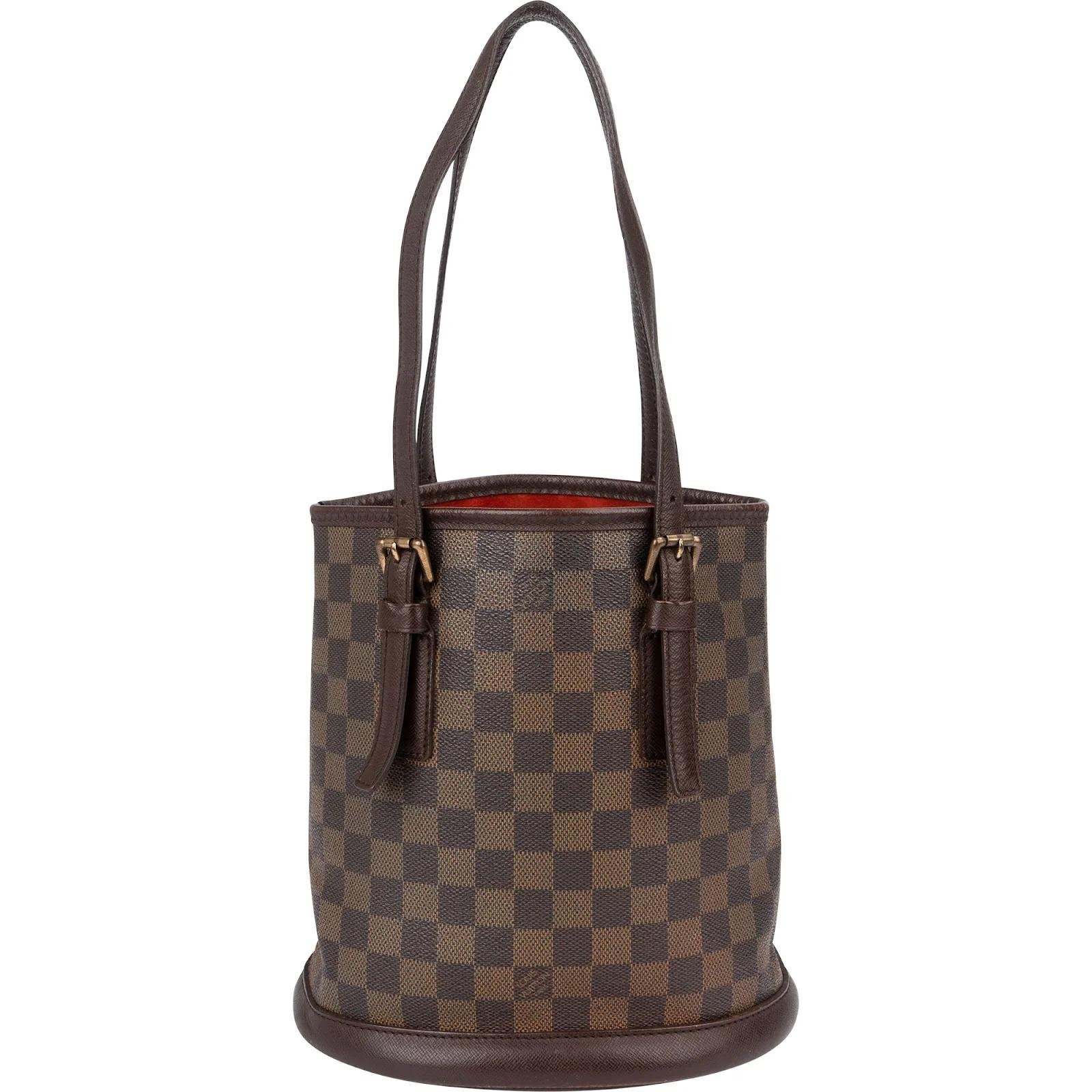 Louis Vuitton Bucket leather handbag