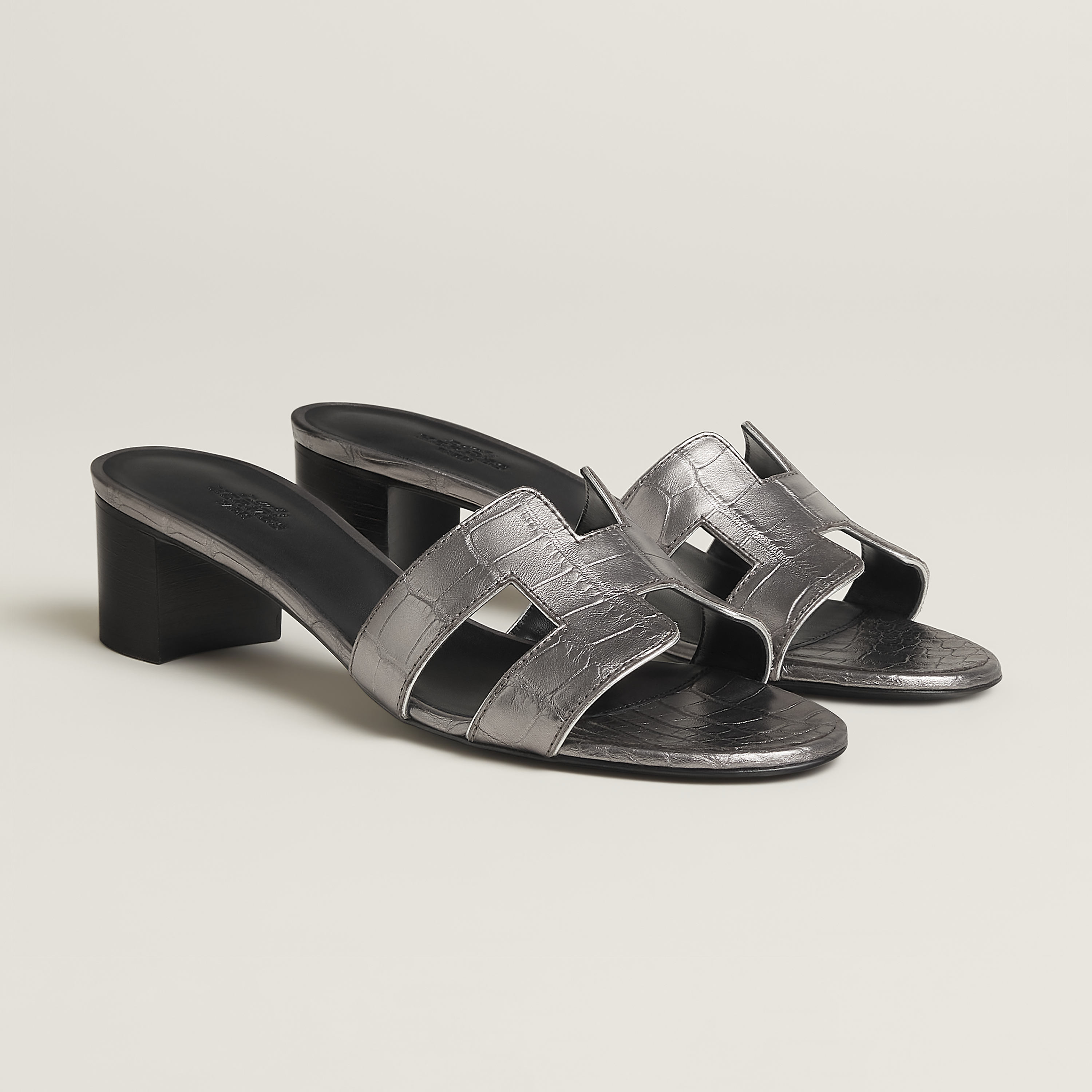 Oasis sandal