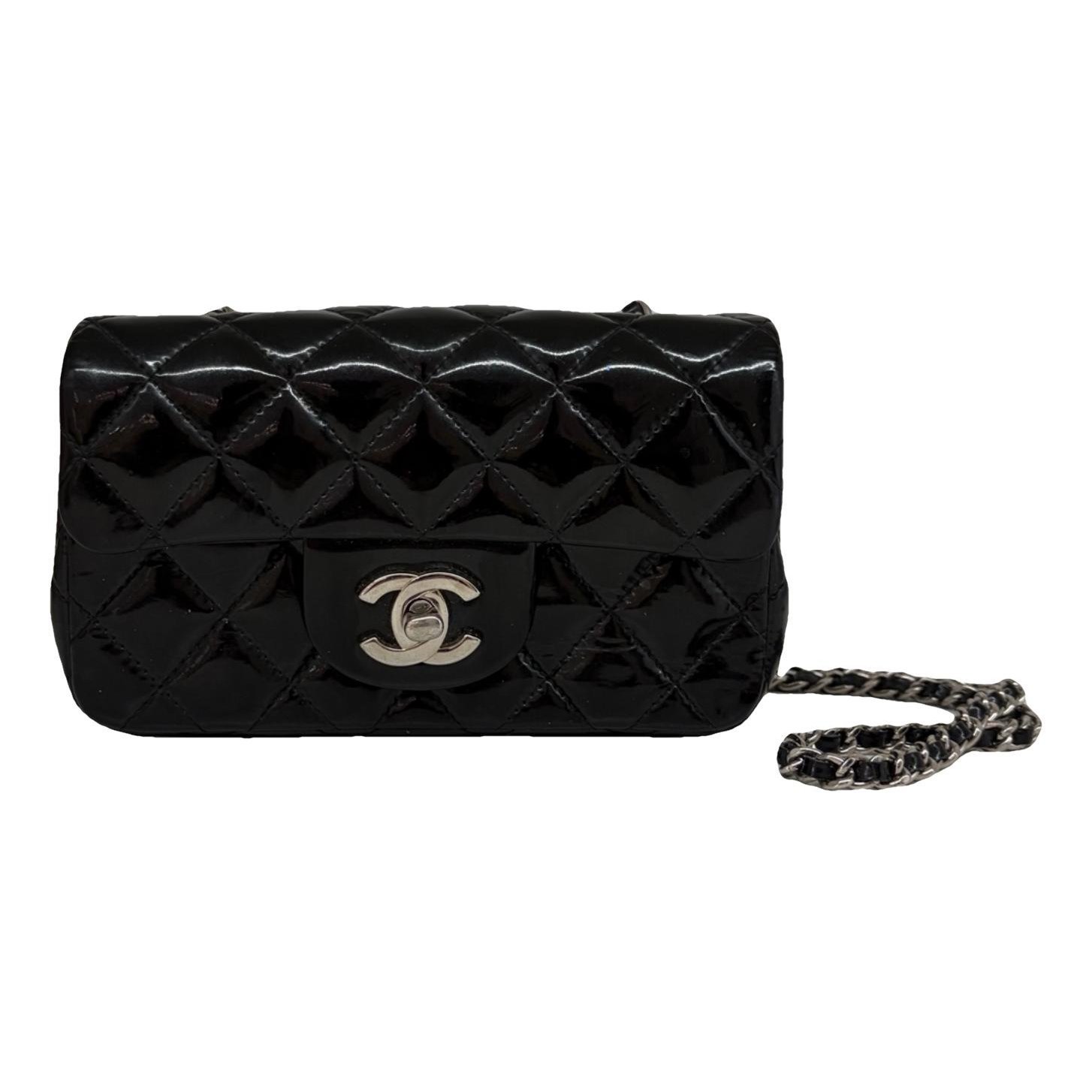 Timeless/Classique patent leather crossbody bag