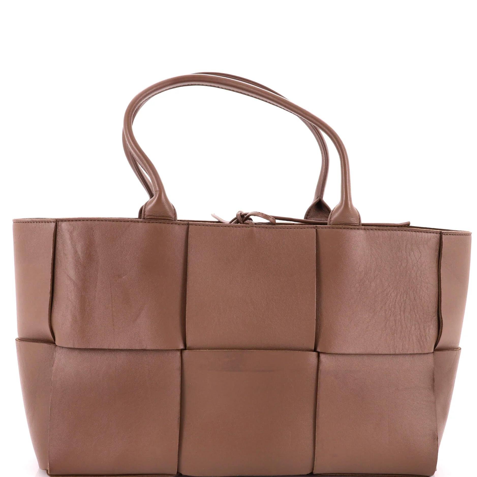 Leather tote