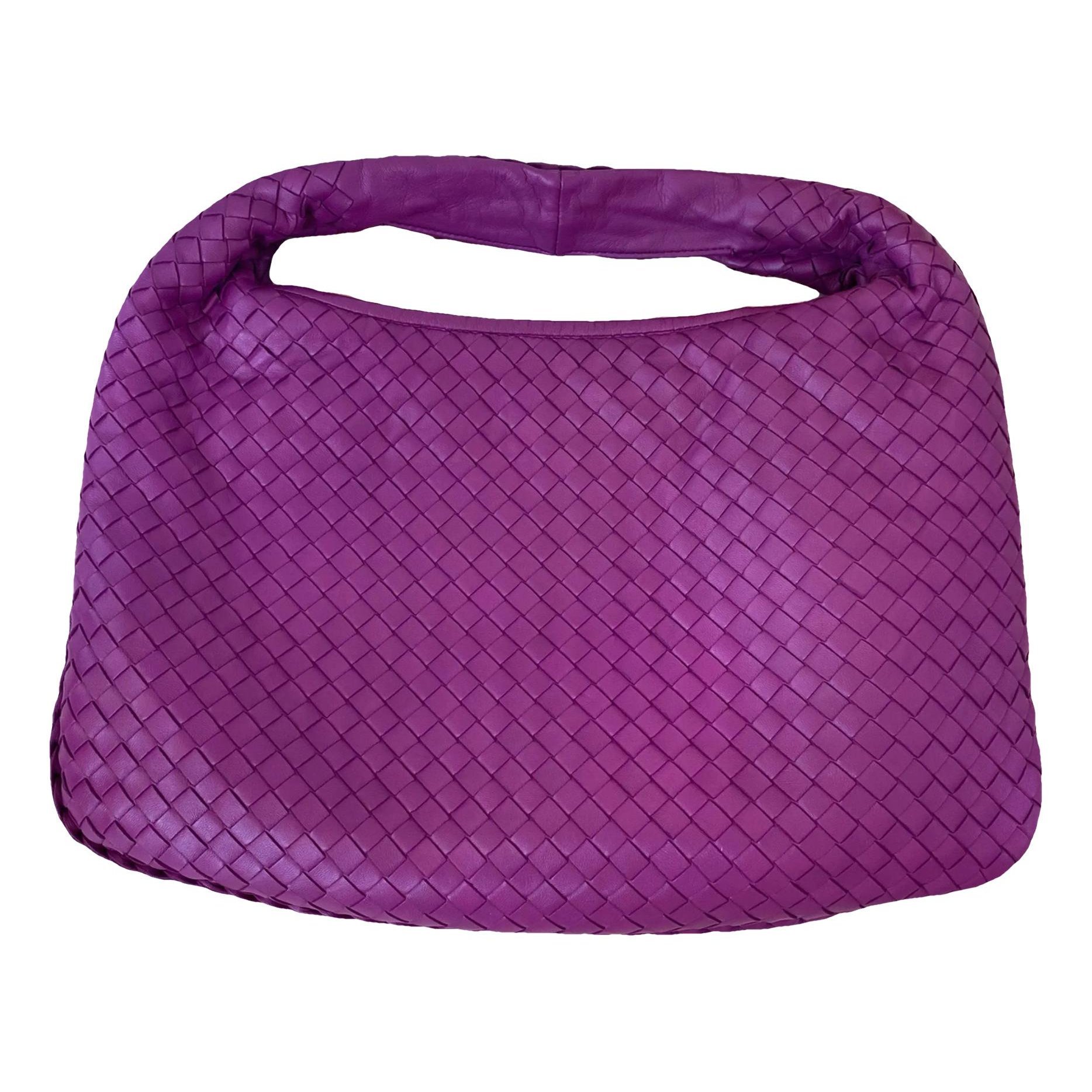 Veneta leather handbag