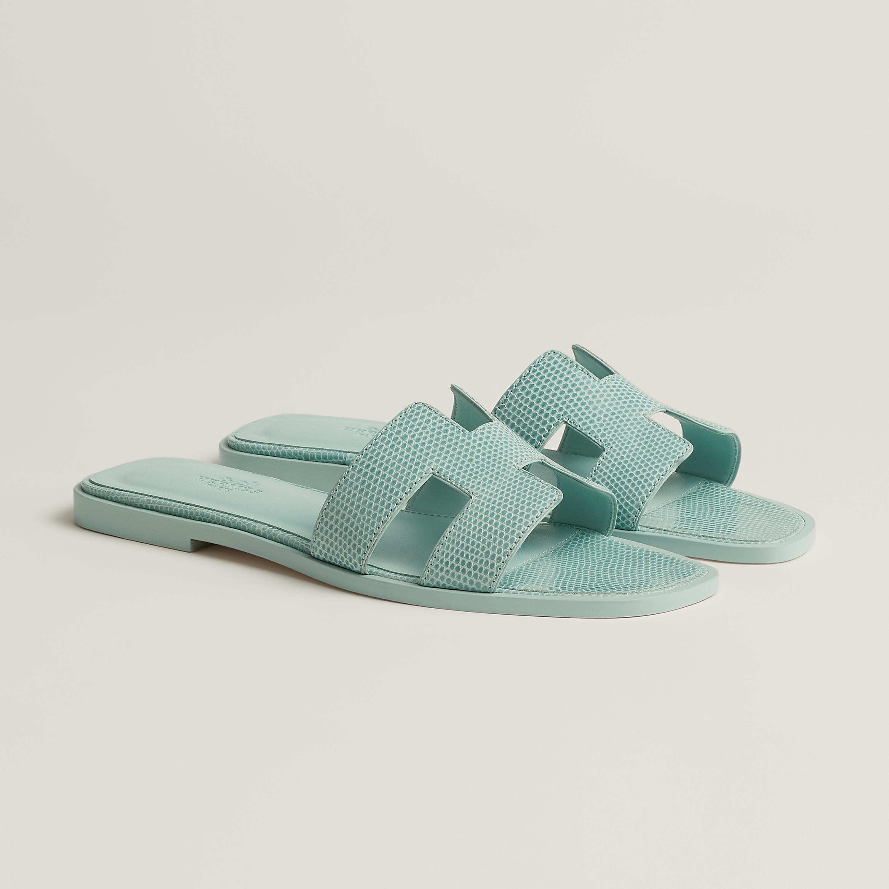 Oran sandal