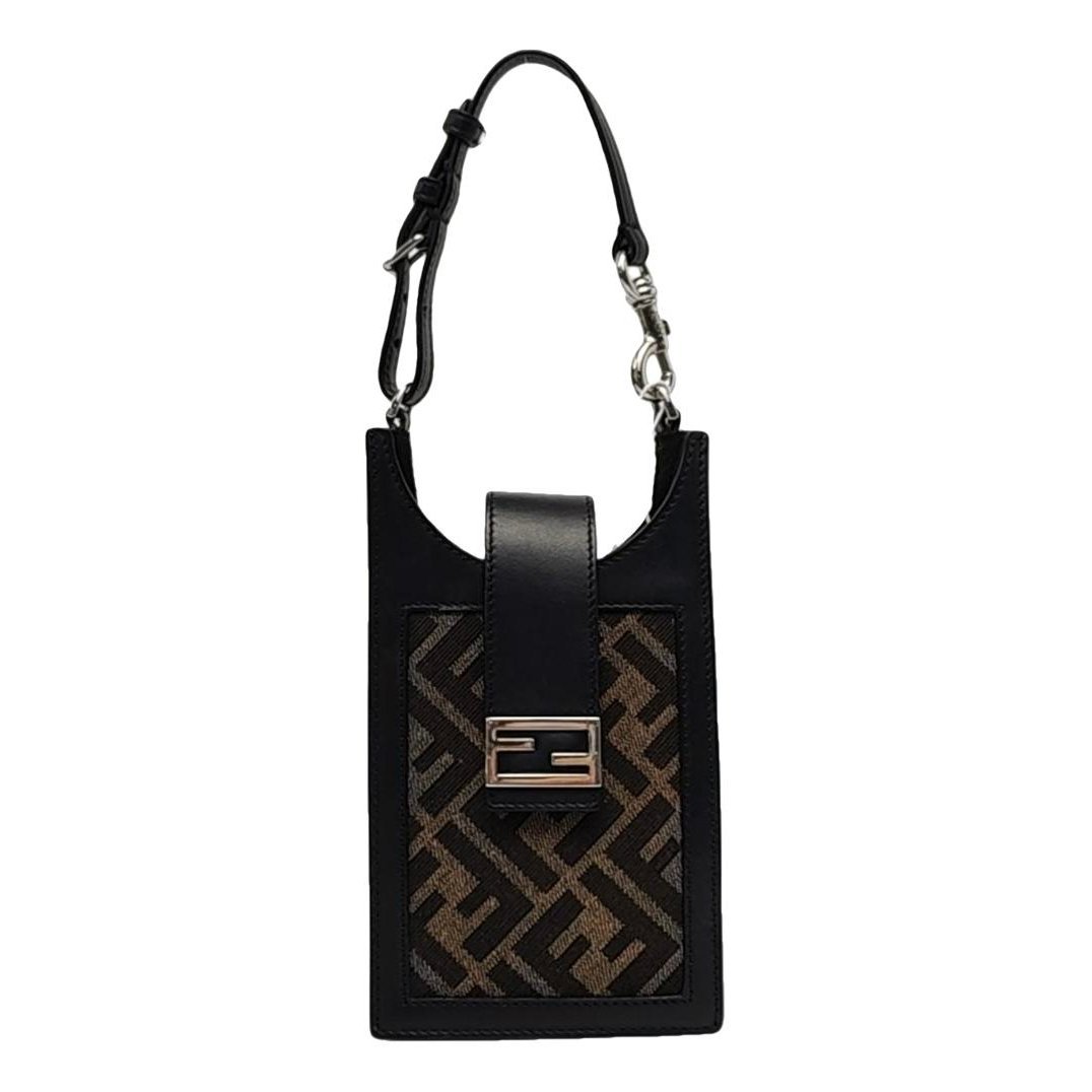 Baguette leather handbag