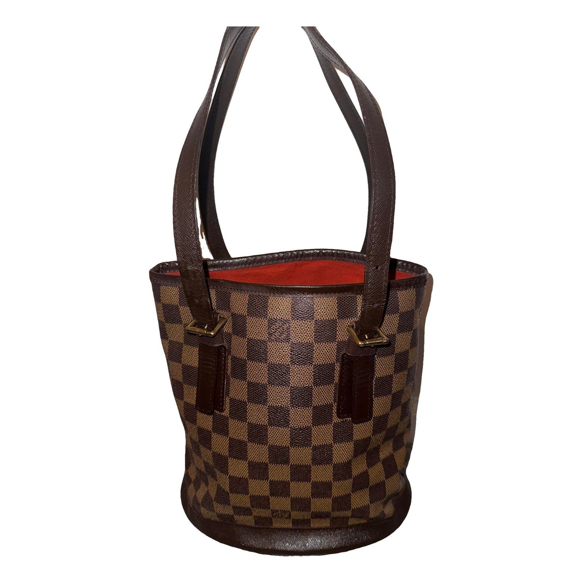 Bucket leather handbag