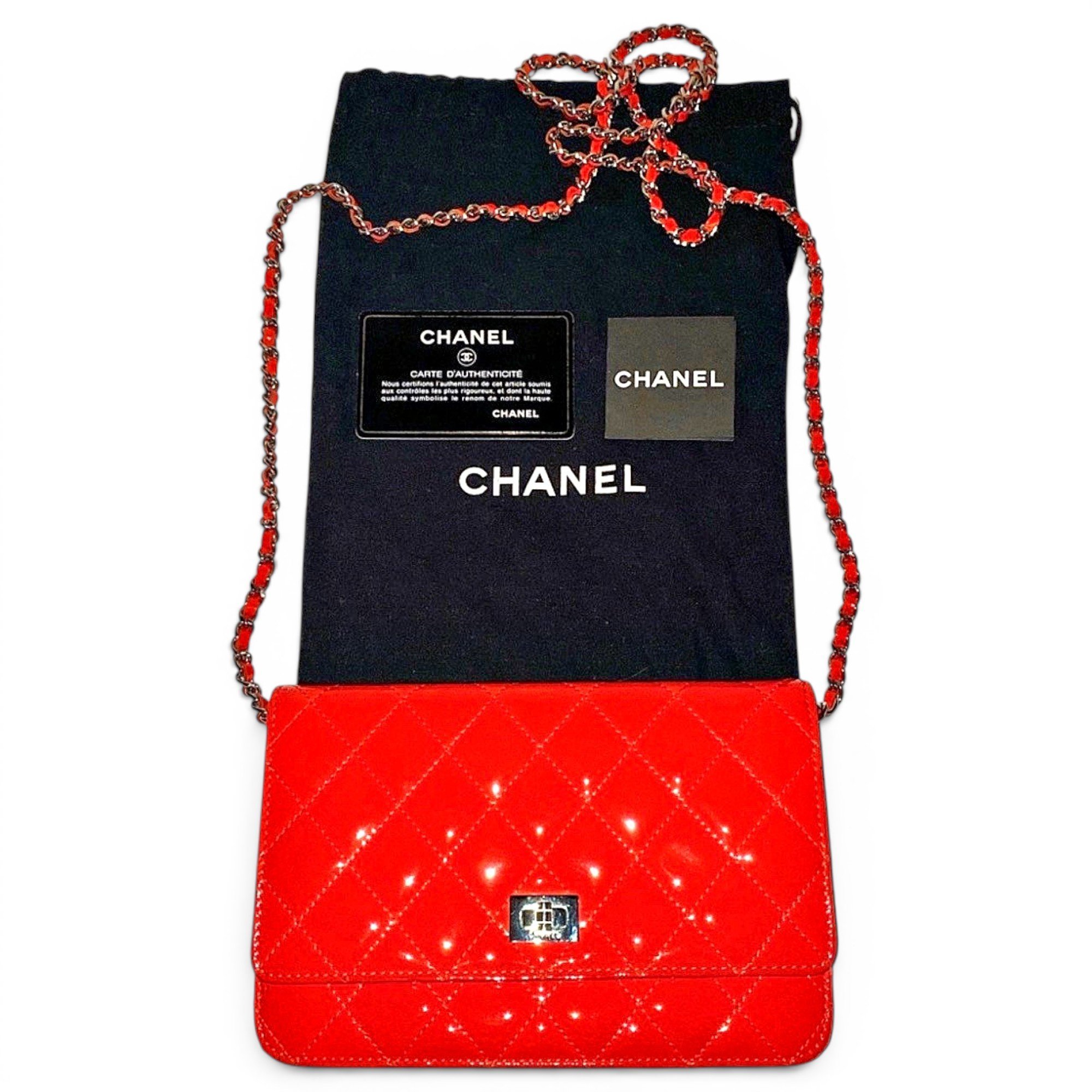 Wallet On Chain Timeless/Classique patent leather crossbody bag
