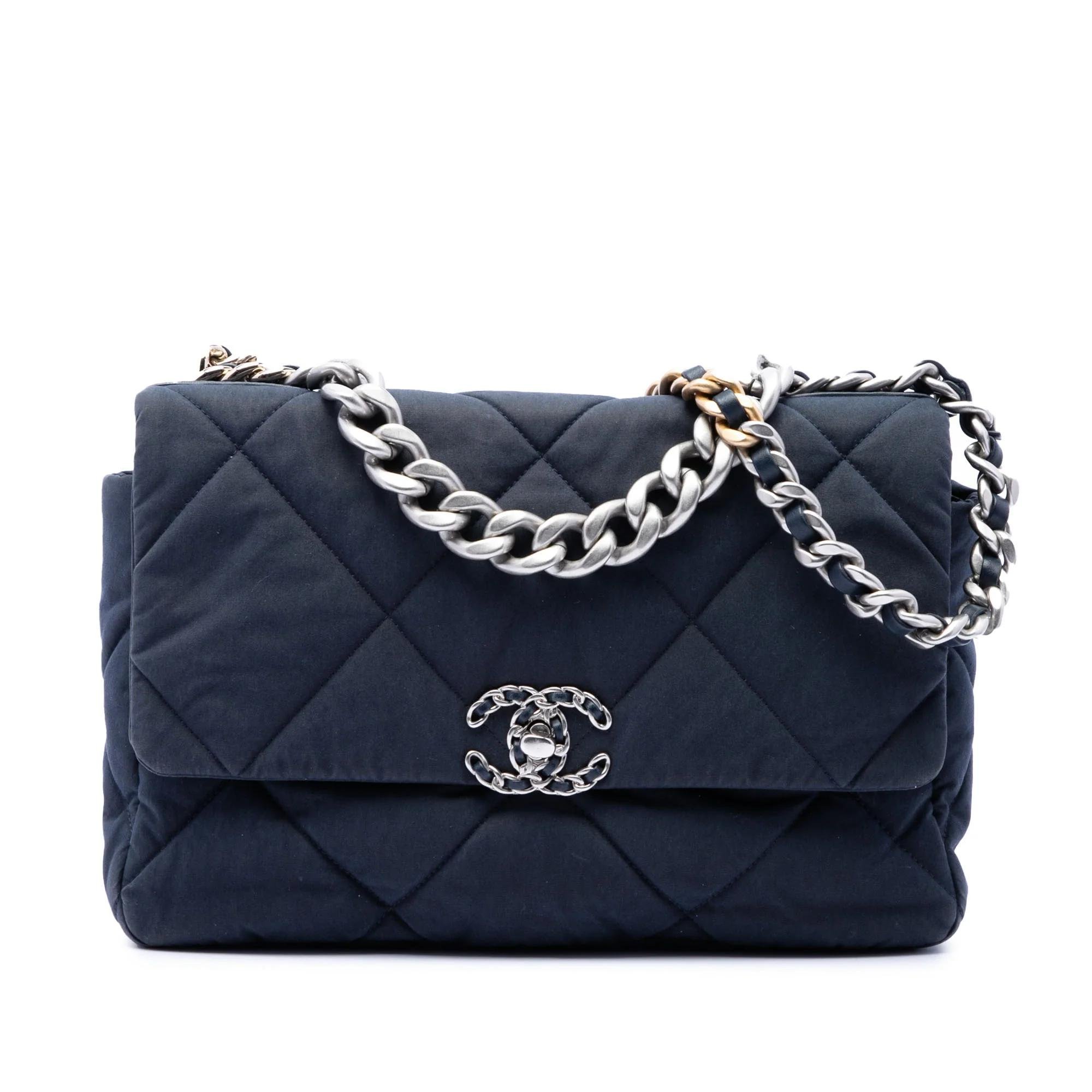 Chanel 19 cloth handbag