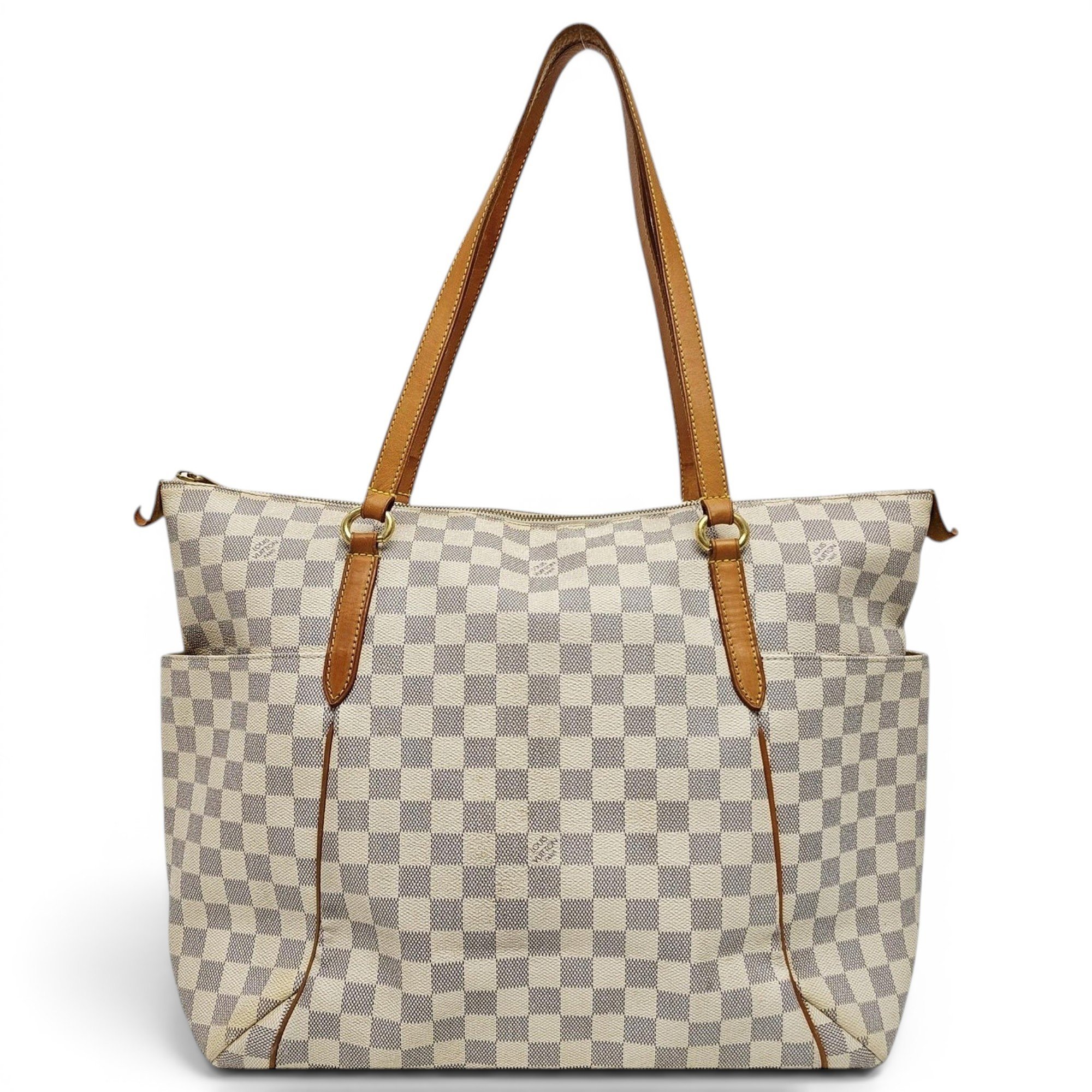 Totally leather handbag