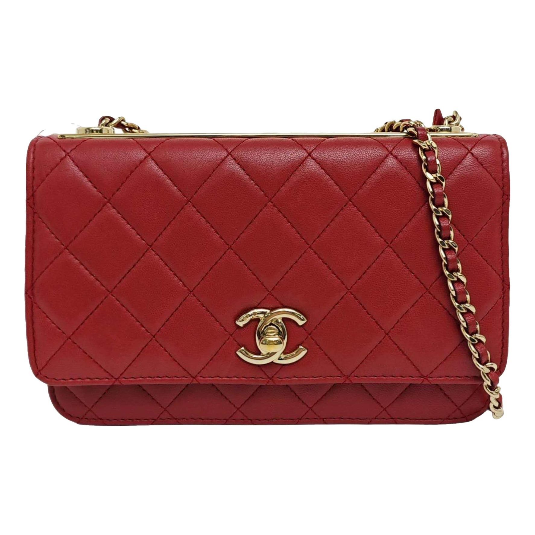 Wallet On Chain Timeless/Classique leather crossbody bag