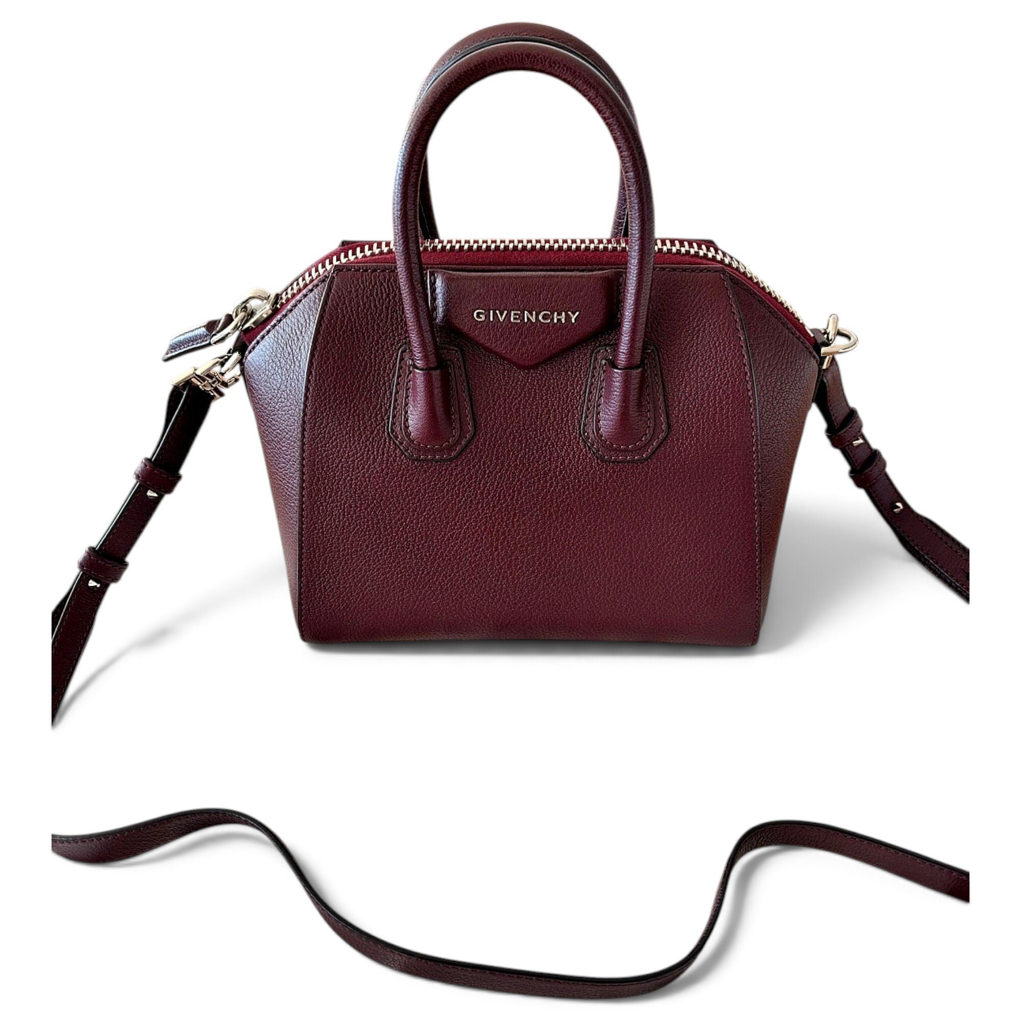 Antigona leather handbag