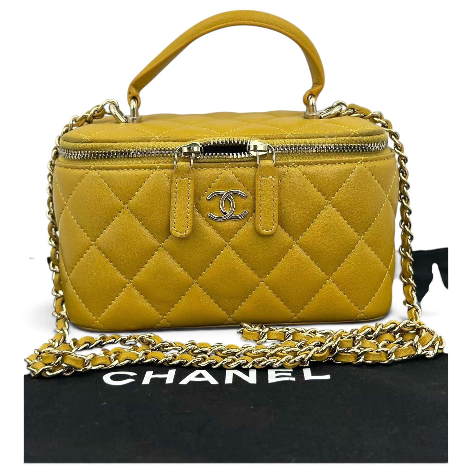 Trendy CC Vanity leather handbag