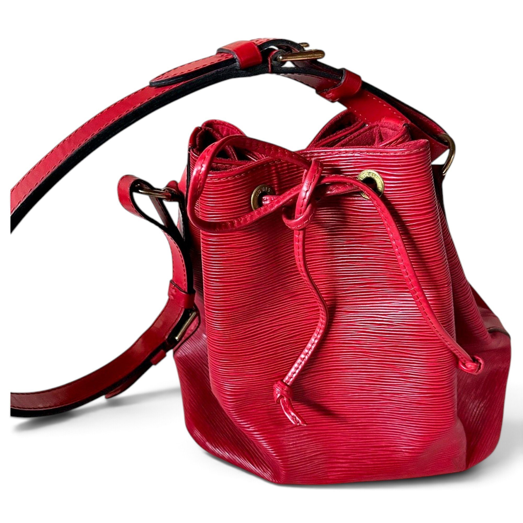 Noé leather handbag