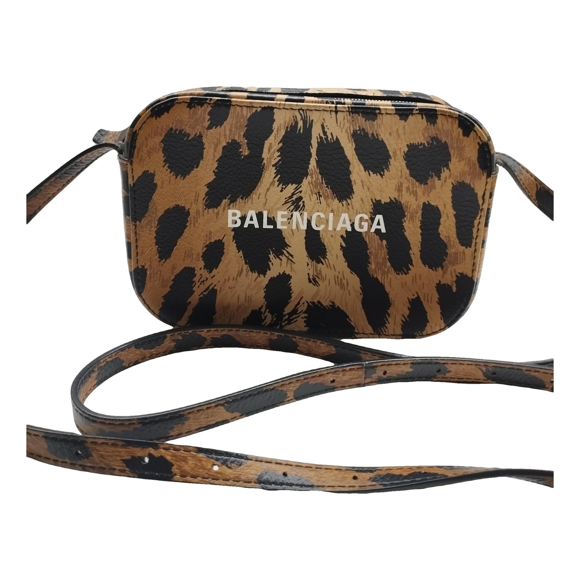 Everyday leather crossbody bag