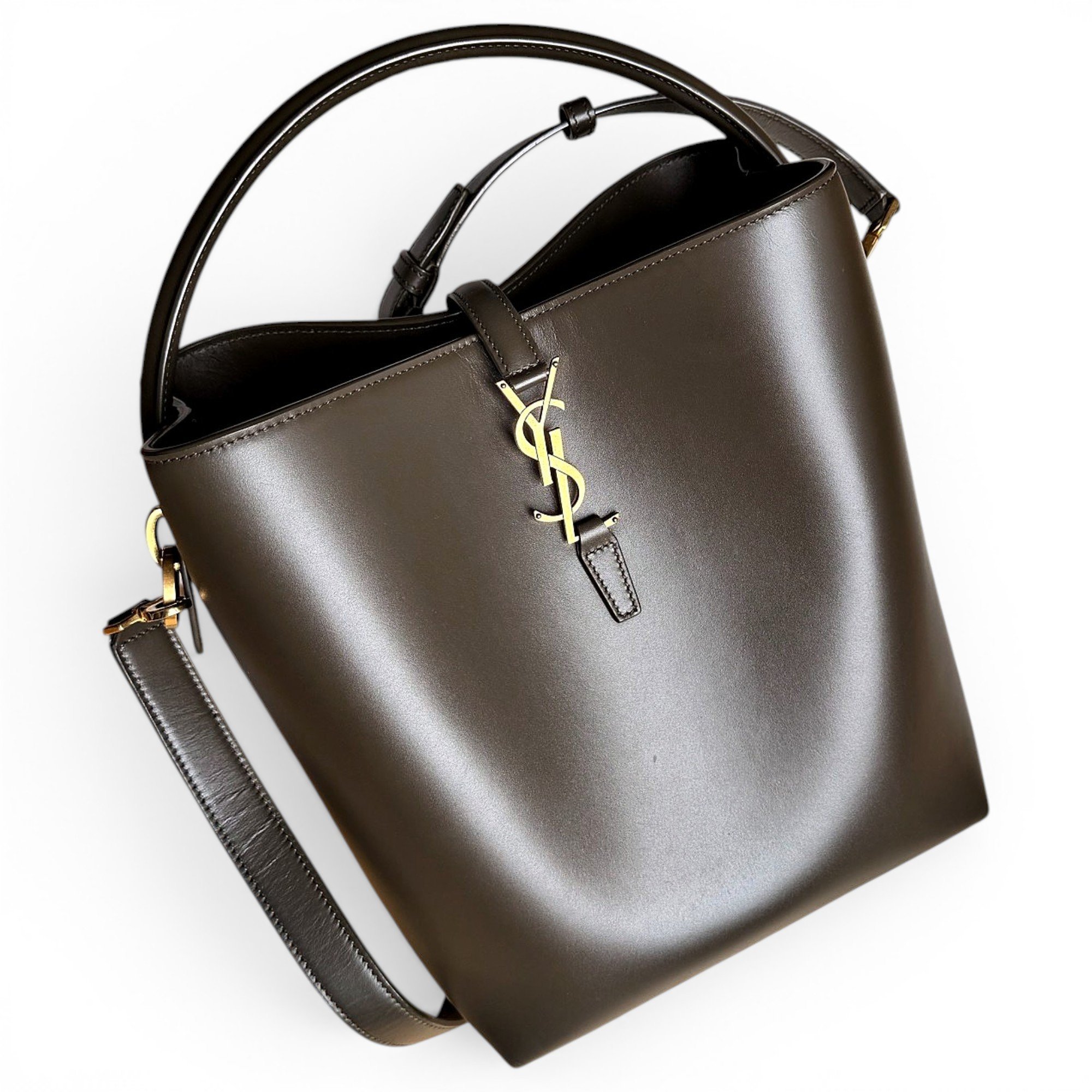 Le 37 leather handbag