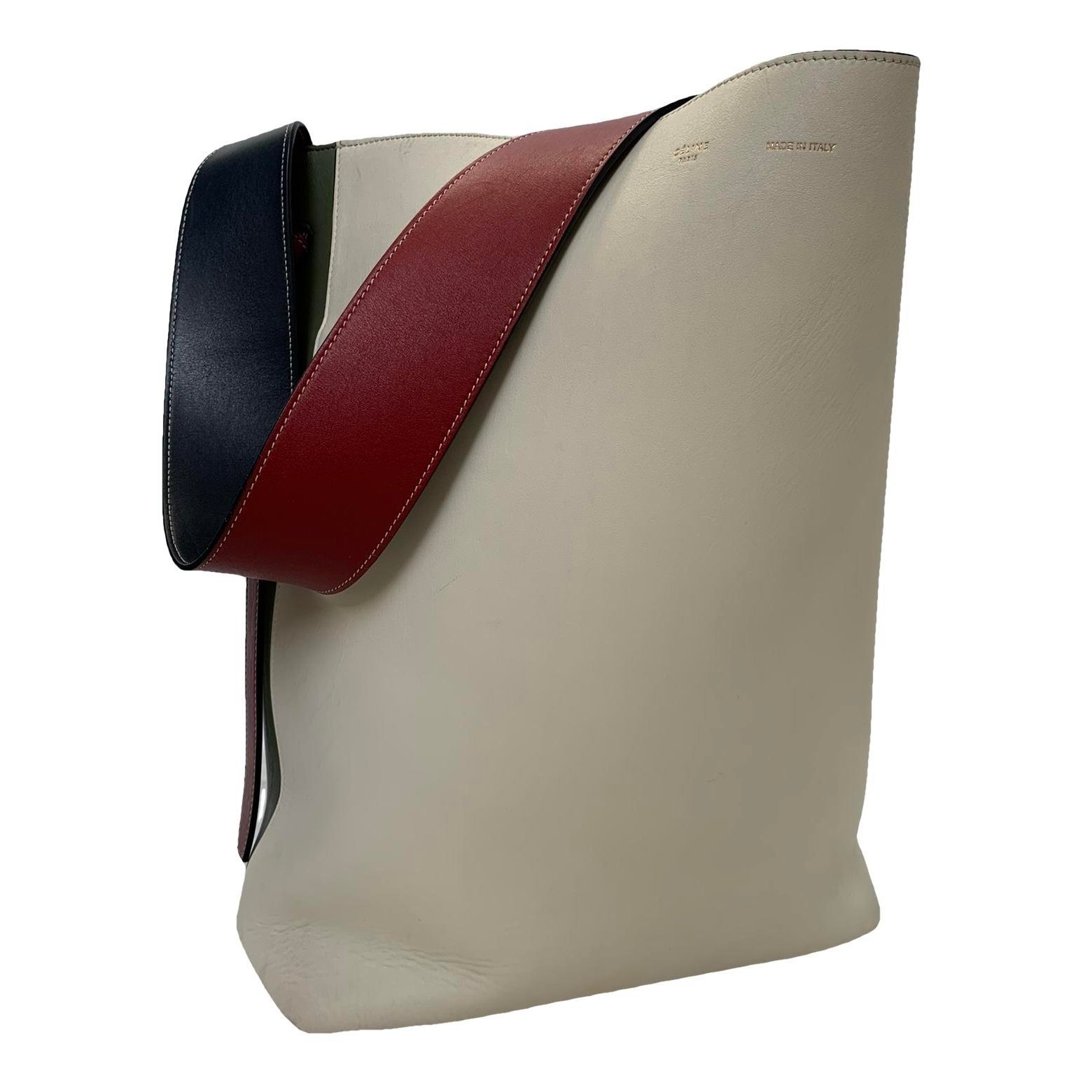 Twisted leather tote