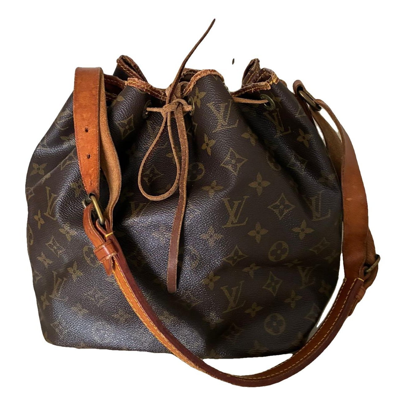 Noé leather crossbody bag