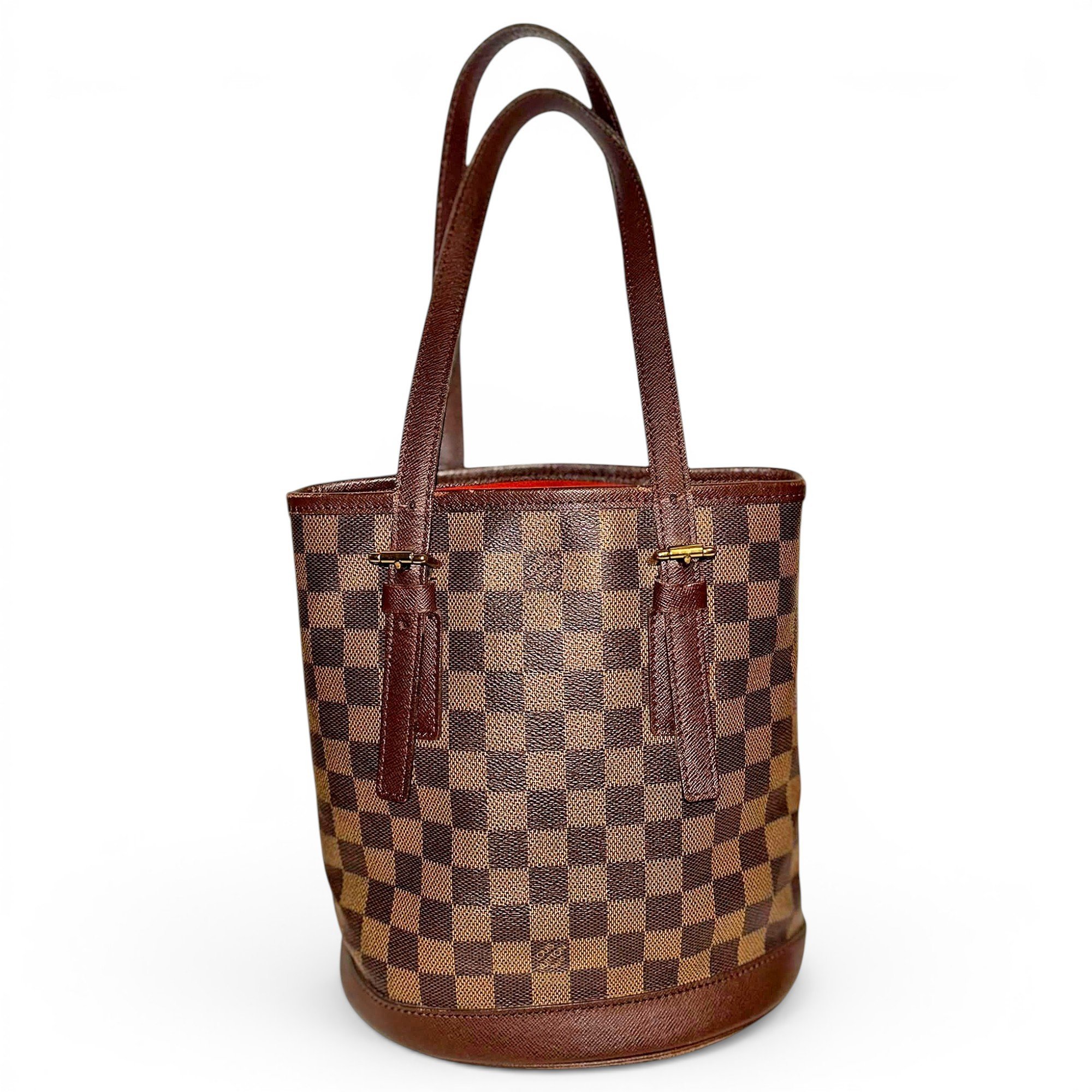 Bucket leather handbag