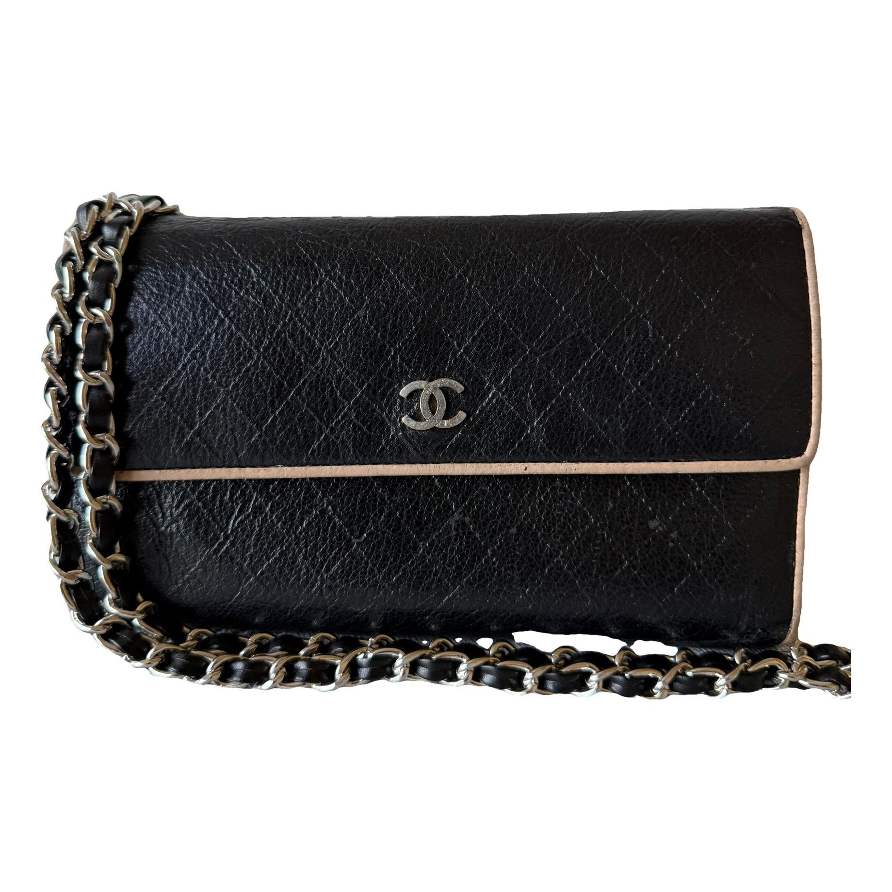 Wallet On Chain Timeless/Classique leather crossbody bag