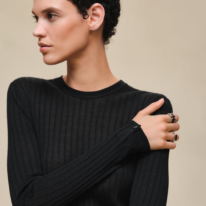 Noir Long-sleeve Sweater