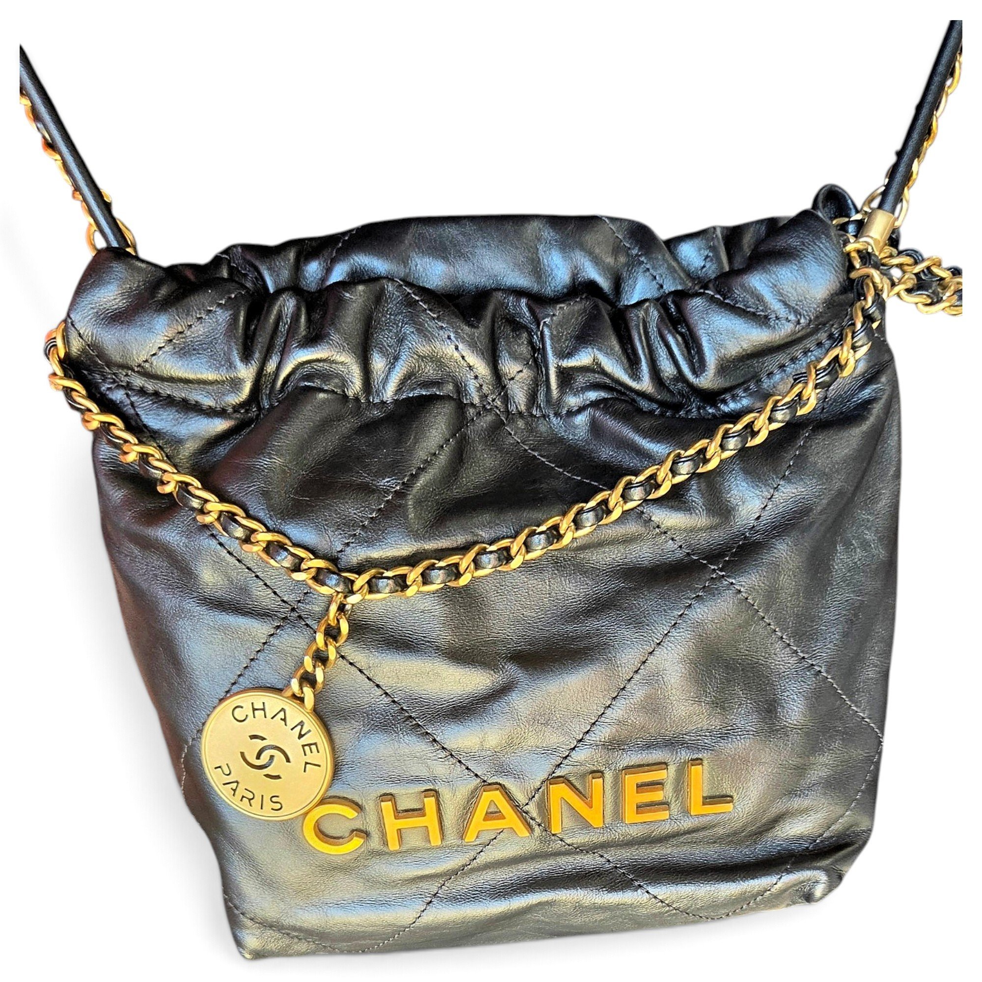 Chanel 22 leather handbag