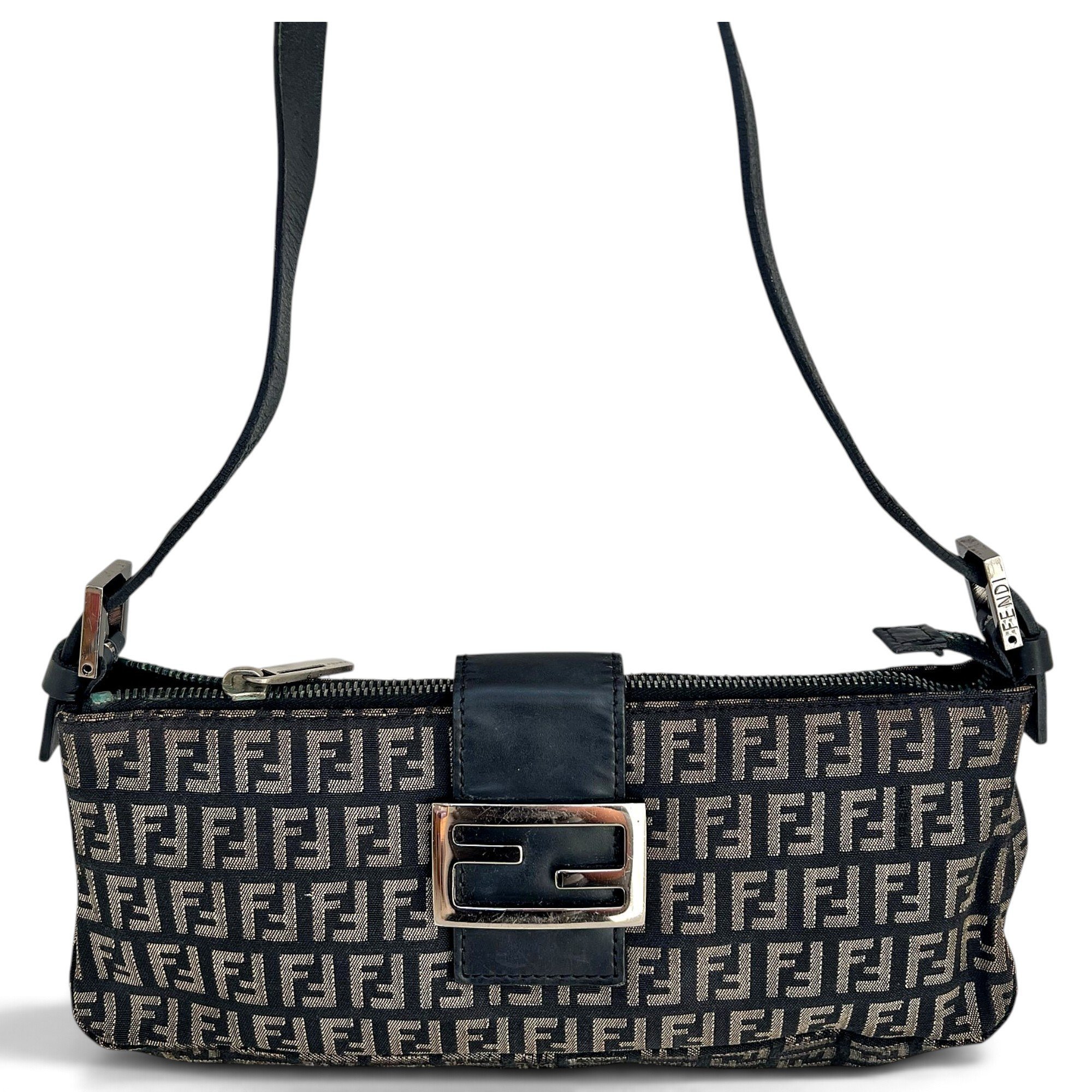 Baguette leather handbag